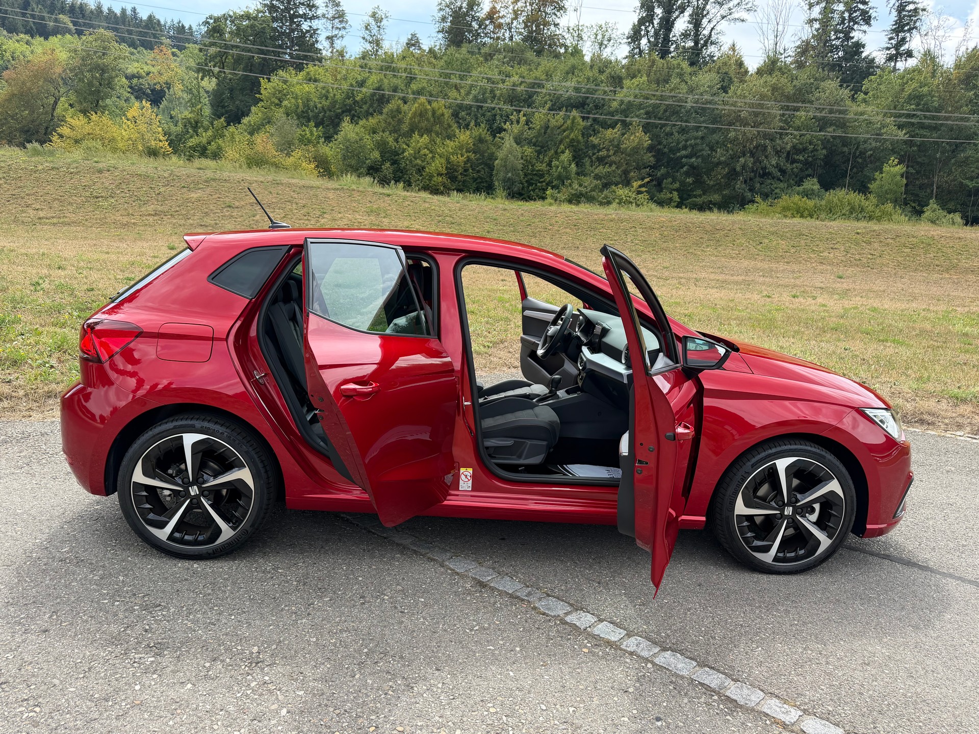 SEAT CH WAGEN !! IBIZA 1.5 "FR SPORT MIT 150 PS" TSI FR DSG-AUTOMAT. KM 5`700 KM. CH WAGEN "AMAG CH" VOLL OPTIONEN.-image-23