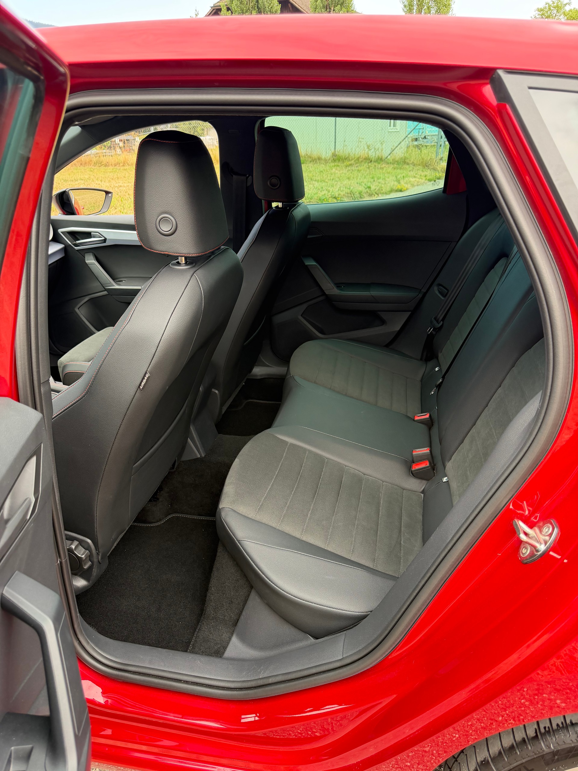 SEAT CH WAGEN !! IBIZA 1.5 "FR SPORT MIT 150 PS" TSI FR DSG-AUTOMAT. KM 5`700 KM. CH WAGEN "AMAG CH" VOLL OPTIONEN.-image-42