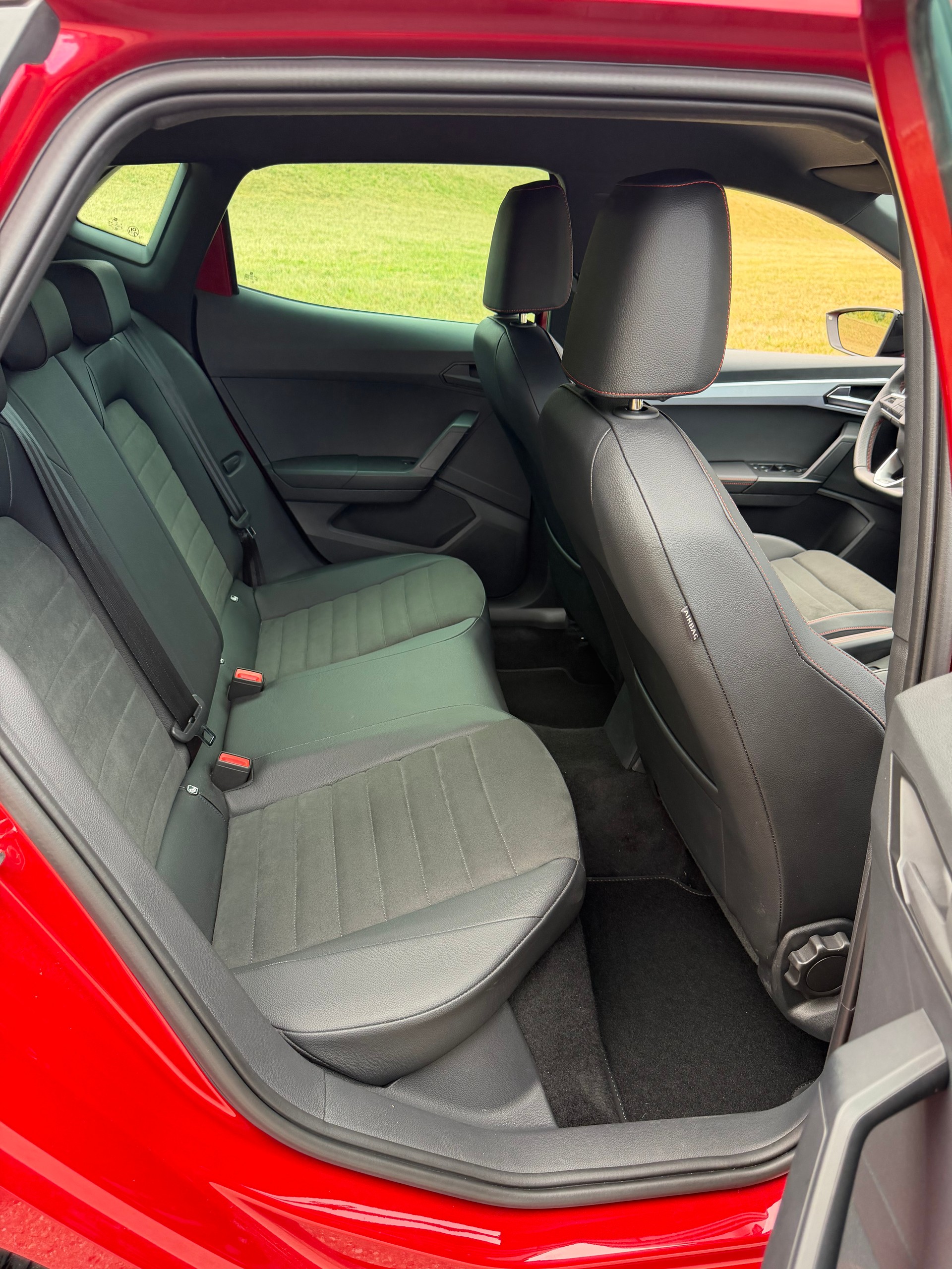 SEAT CH WAGEN !! IBIZA 1.5 "FR SPORT MIT 150 PS" TSI FR DSG-AUTOMAT. KM 5`700 KM. CH WAGEN "AMAG CH" VOLL OPTIONEN.-image-34