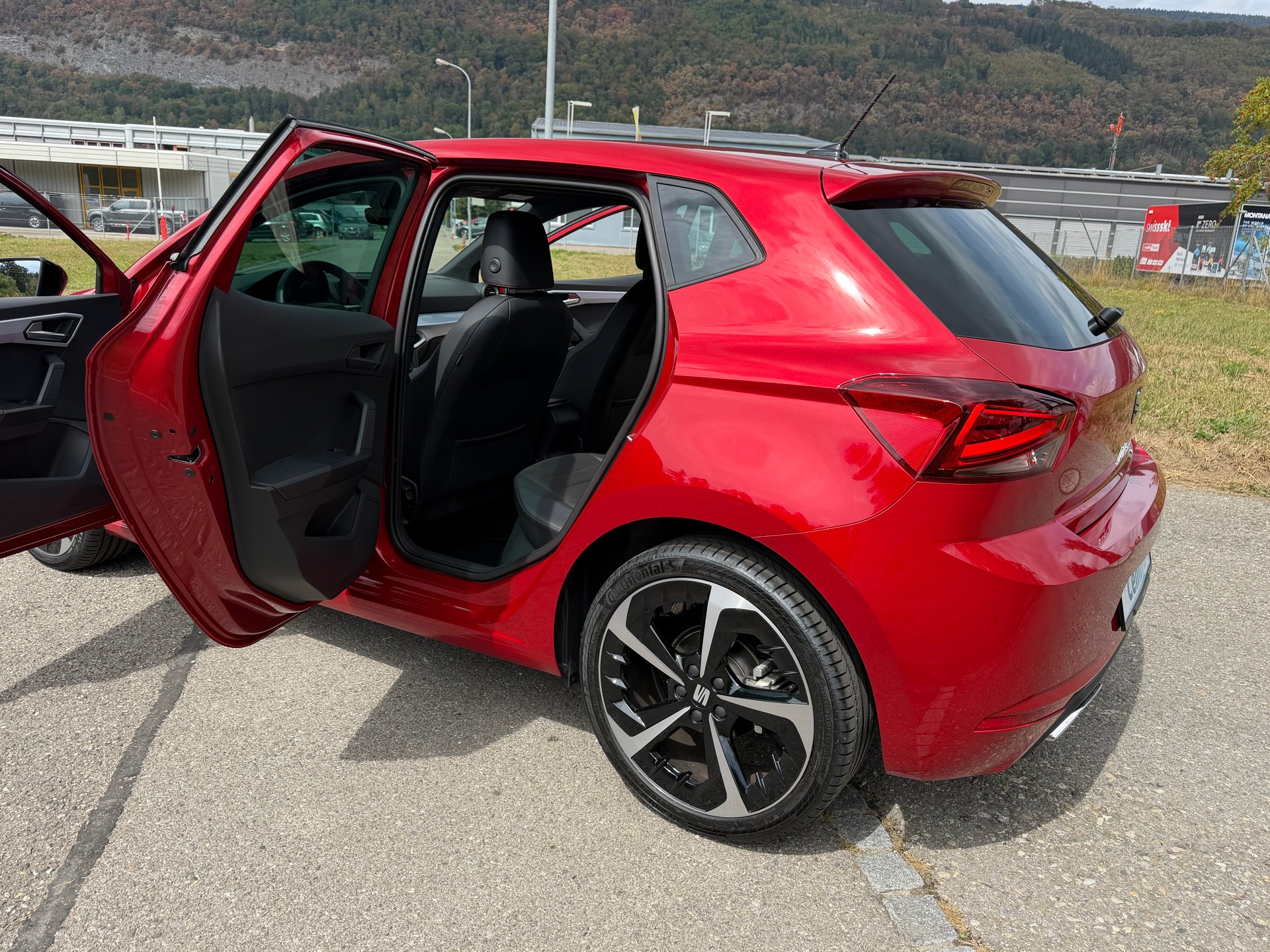 SEAT CH WAGEN !! IBIZA 1.5 "FR SPORT MIT 150 PS" TSI FR DSG-AUTOMAT. KM 5`700 KM. CH WAGEN "AMAG CH" VOLL OPTIONEN.-image-27