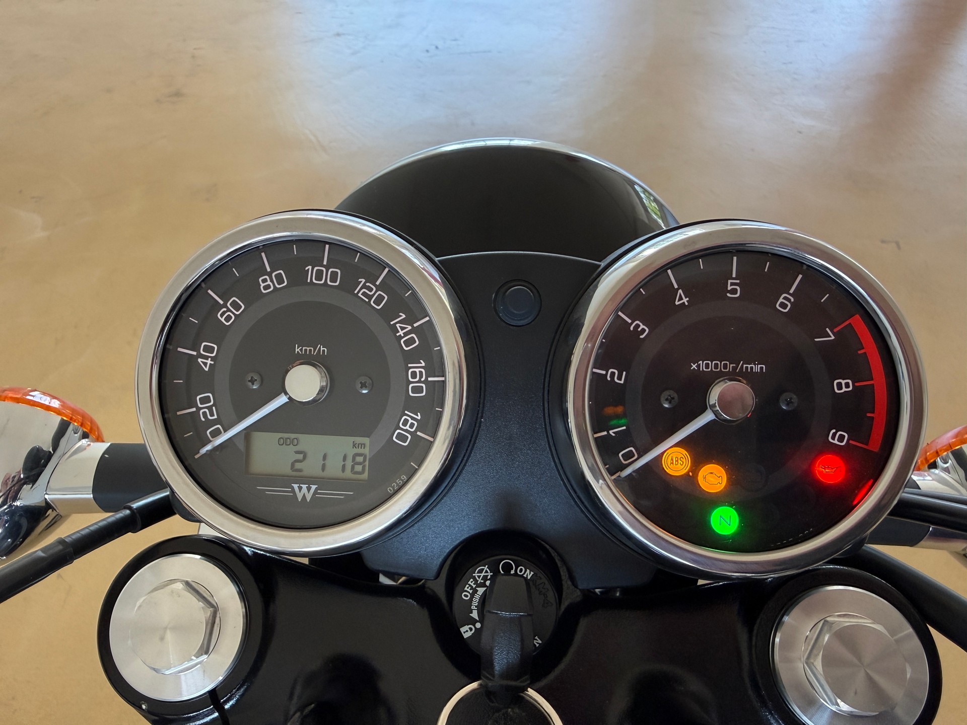 KAWASAKI W 800-image-4