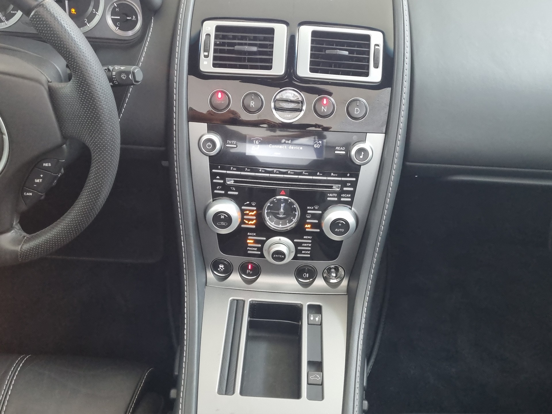 ASTON MARTIN V8 Vantage Roadster 4.7 Sportshift-image-8
