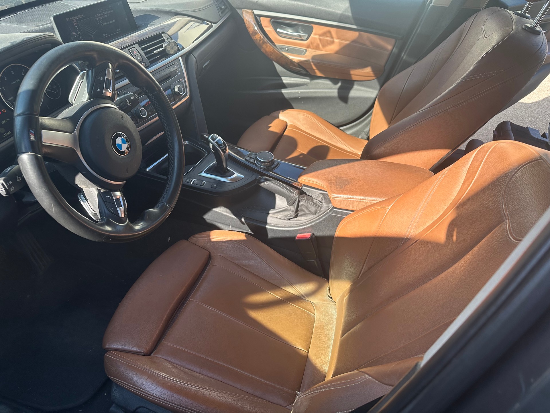BMW 335d xDrive Touring Steptronic-image-9