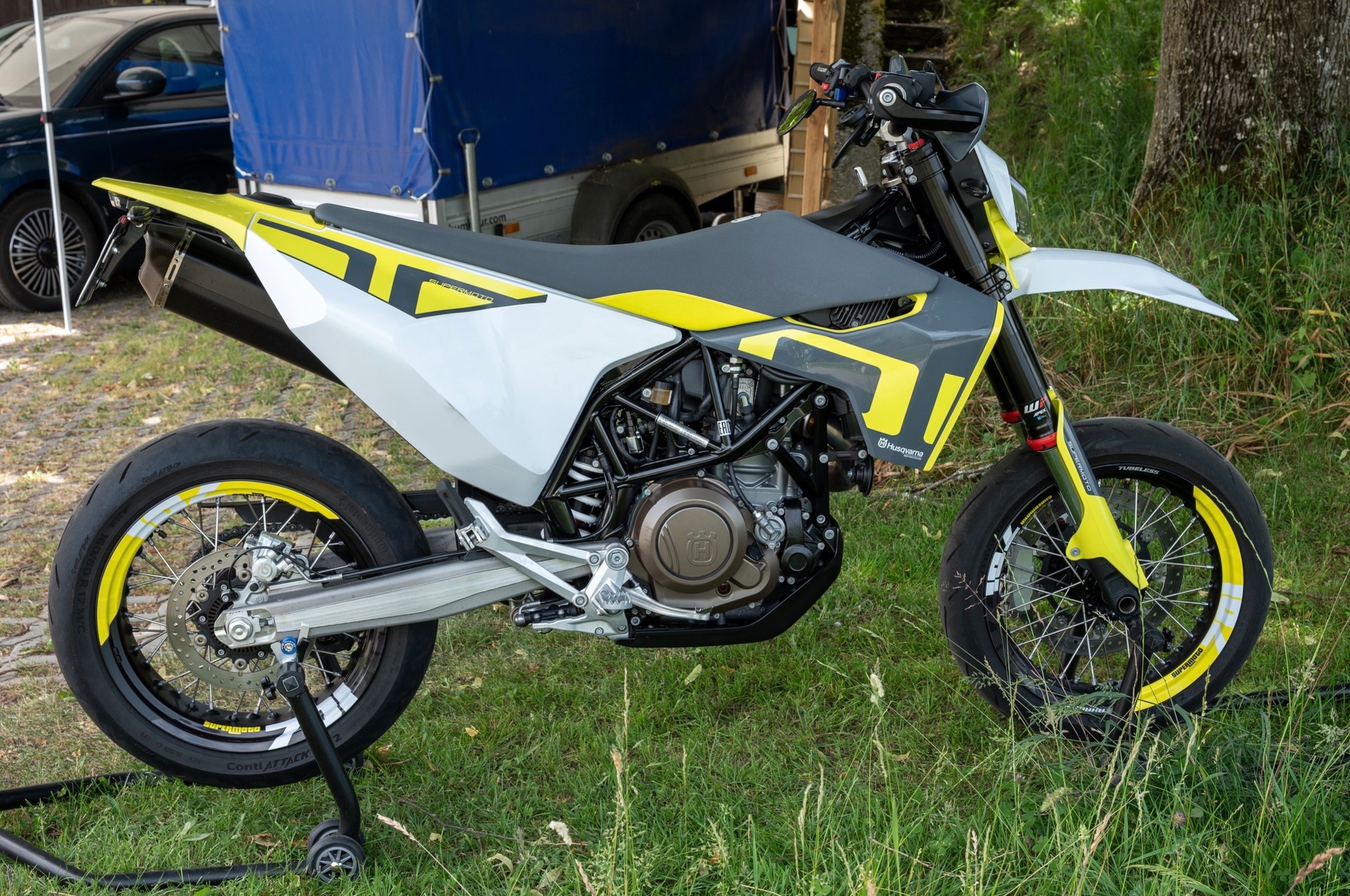 HUSQVARNA 701 Supermoto-image-1