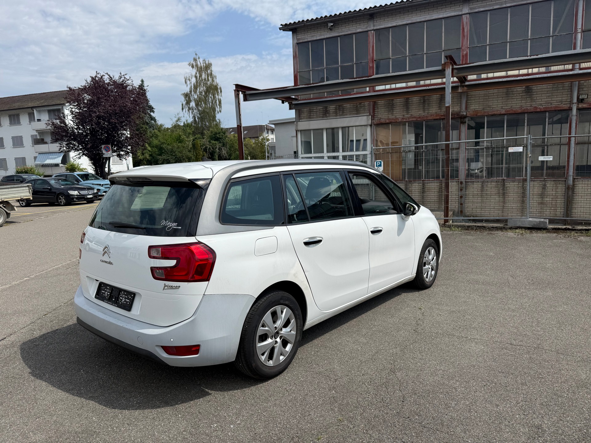 CITROEN Grand C4 Picasso 1.6 e-HDi Attraction EGS6-image-4