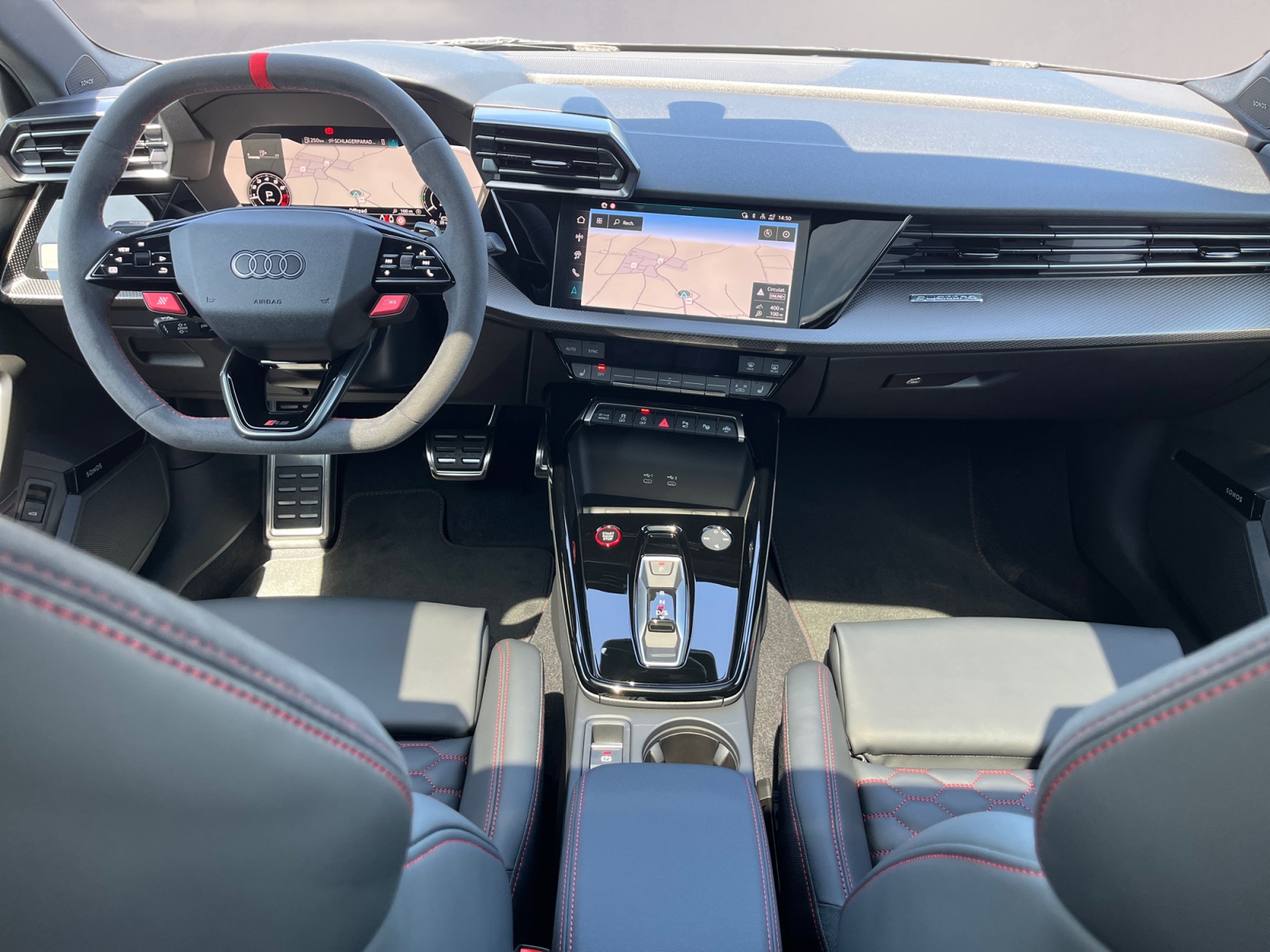 AUDI RS3 Sportback 2.5 TSI quattro S-tronic-image-12