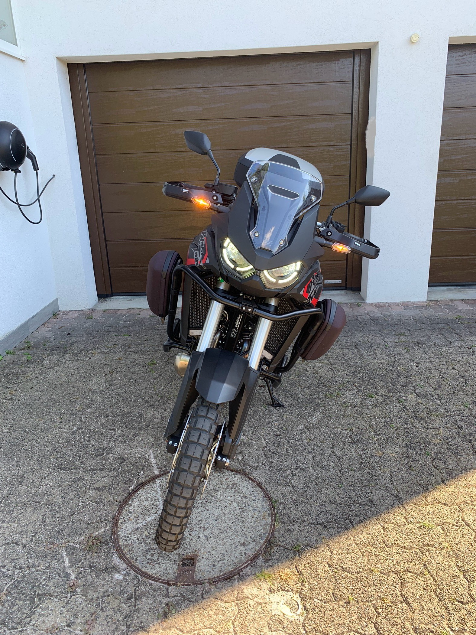 HONDA CRF 1100 Africa Twin-image-3