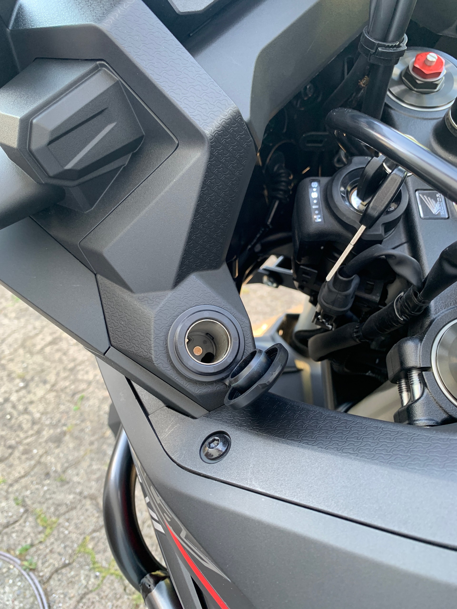 HONDA CRF 1100 Africa Twin-image-9