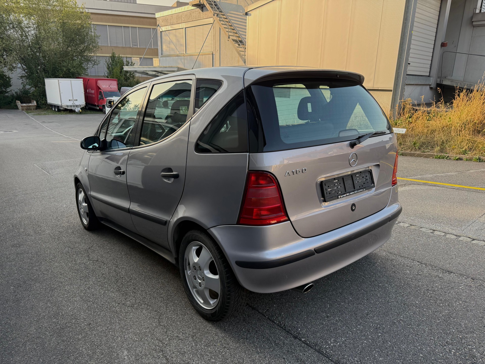 MERCEDES-BENZ A 160 Avantgarde-showroom-element-3