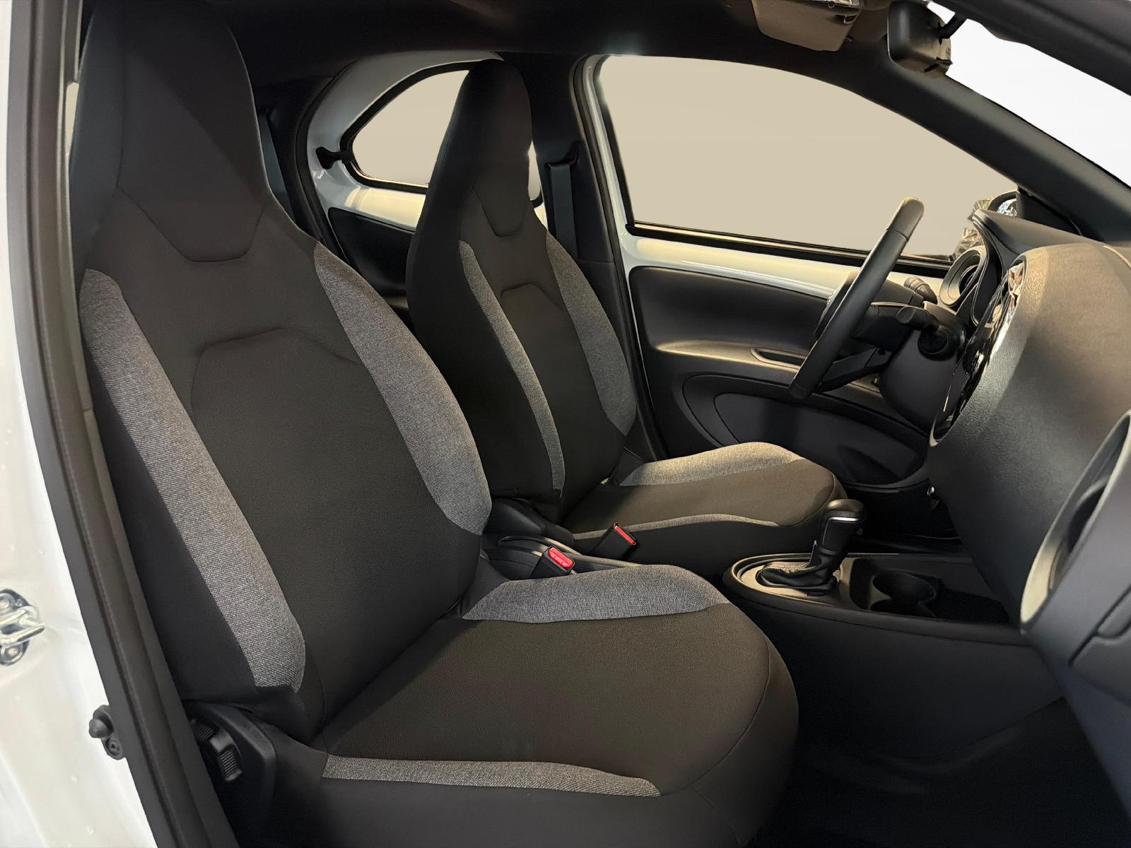 TOYOTA Aygo X 1.0 VVT-i Comfort-image-9
