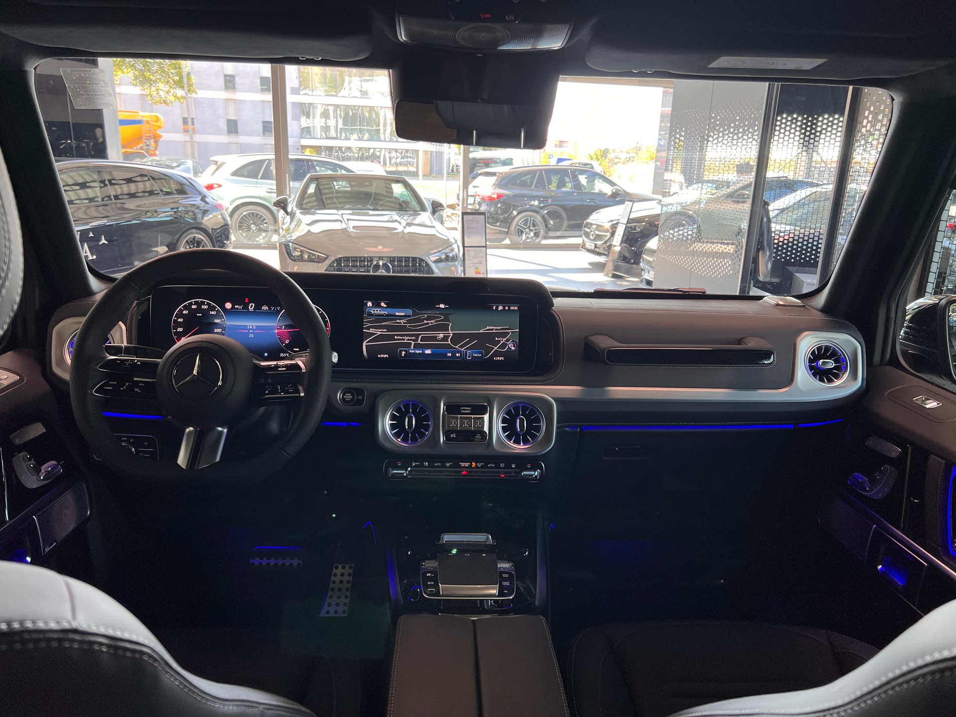 MERCEDES-BENZ G 450d 9G-Tronic-image-10