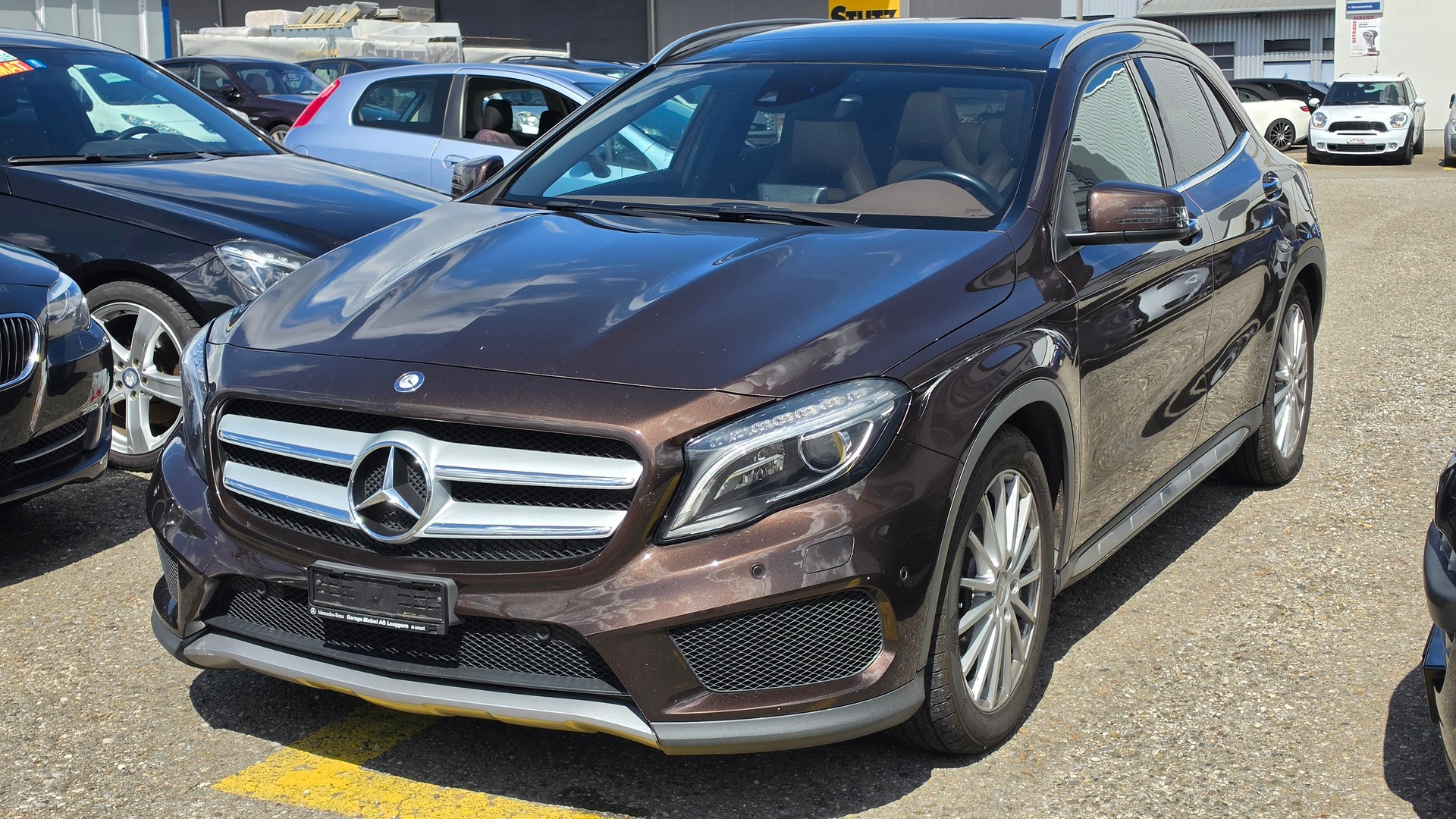 MERCEDES-BENZ GLA 250 Urban 4Matic 7G-DCT-showroom-element-2