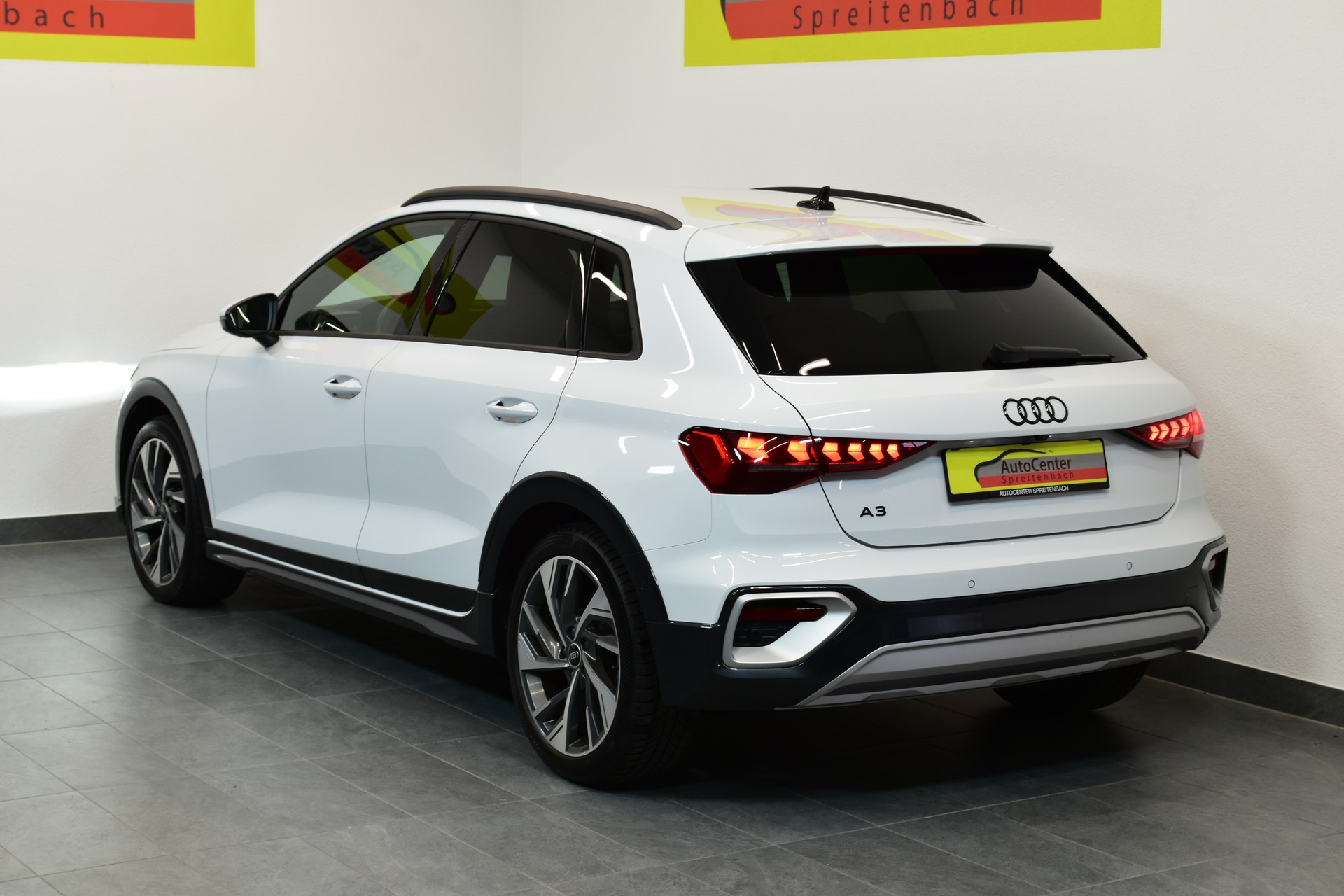 AUDI A3 allstreet 35 TFSI Attraction S-tronic-image-12