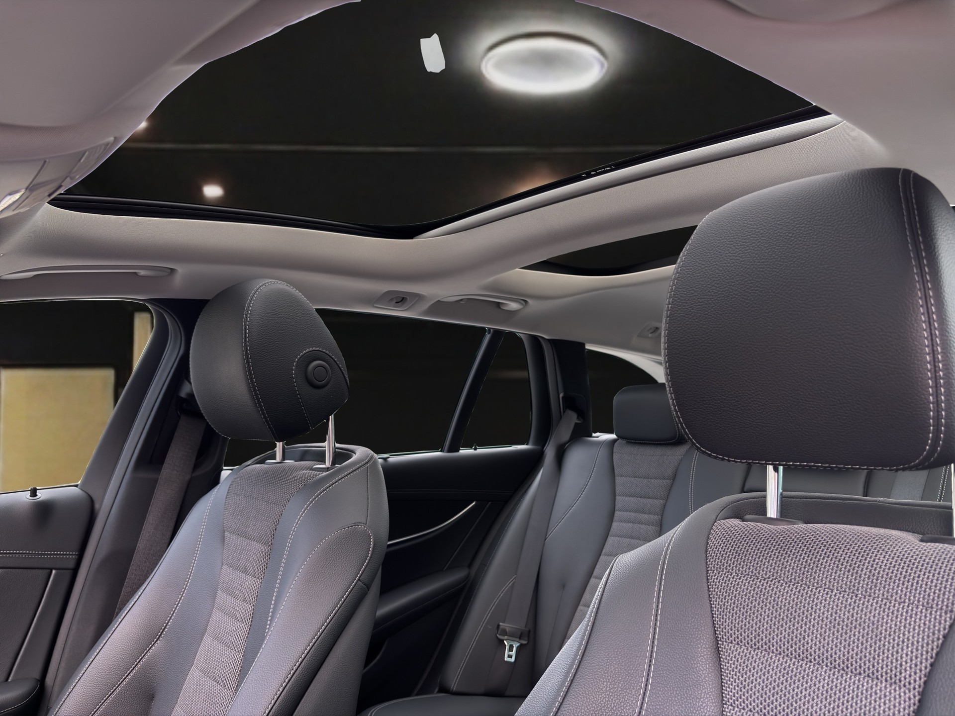 MERCEDES-BENZ E 220 d All-Terrain Avantgarde 4matic Kombi-image-12