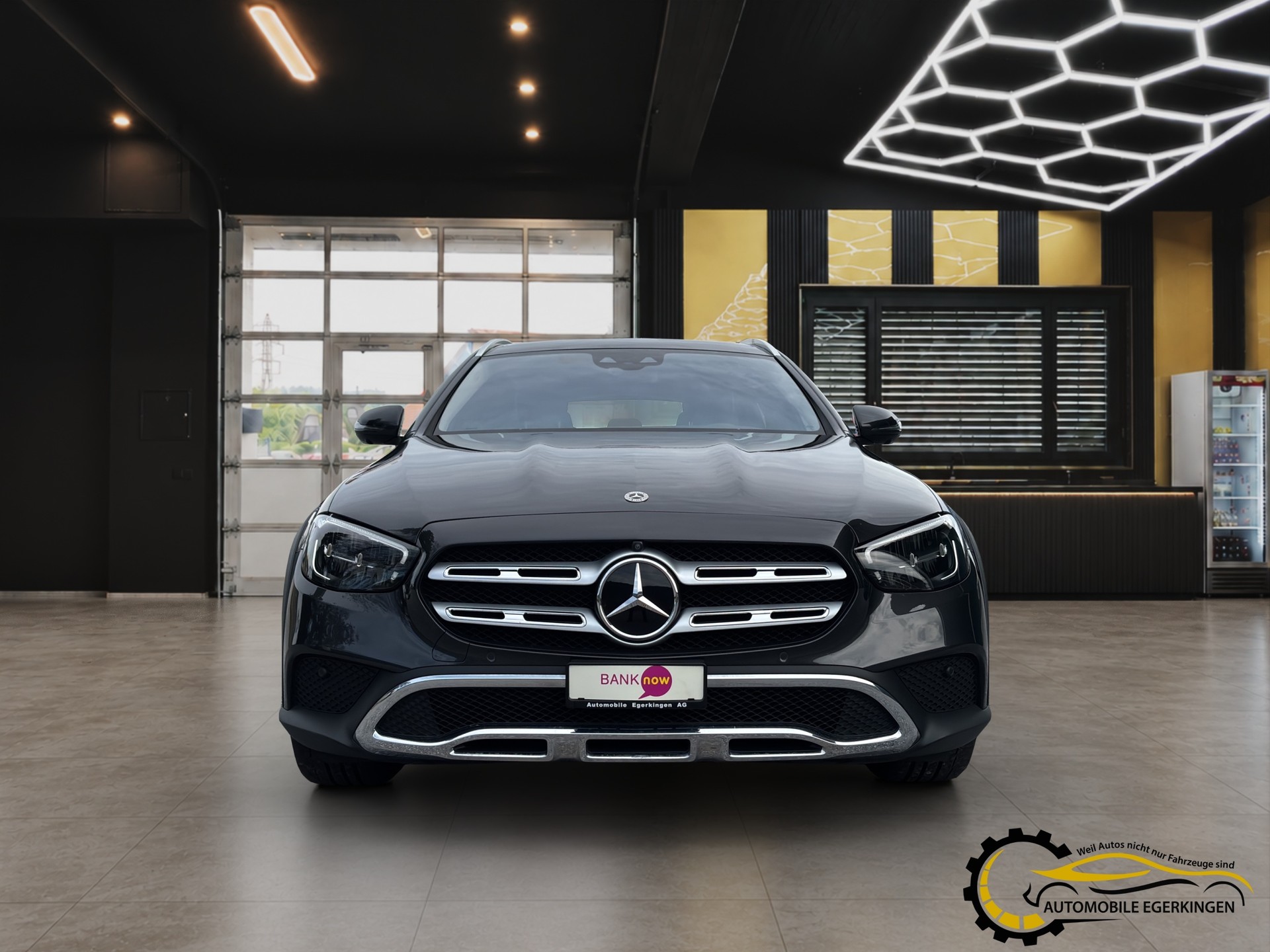 MERCEDES-BENZ E 220 d All-Terrain Avantgarde 4matic Kombi-showroom-element-1