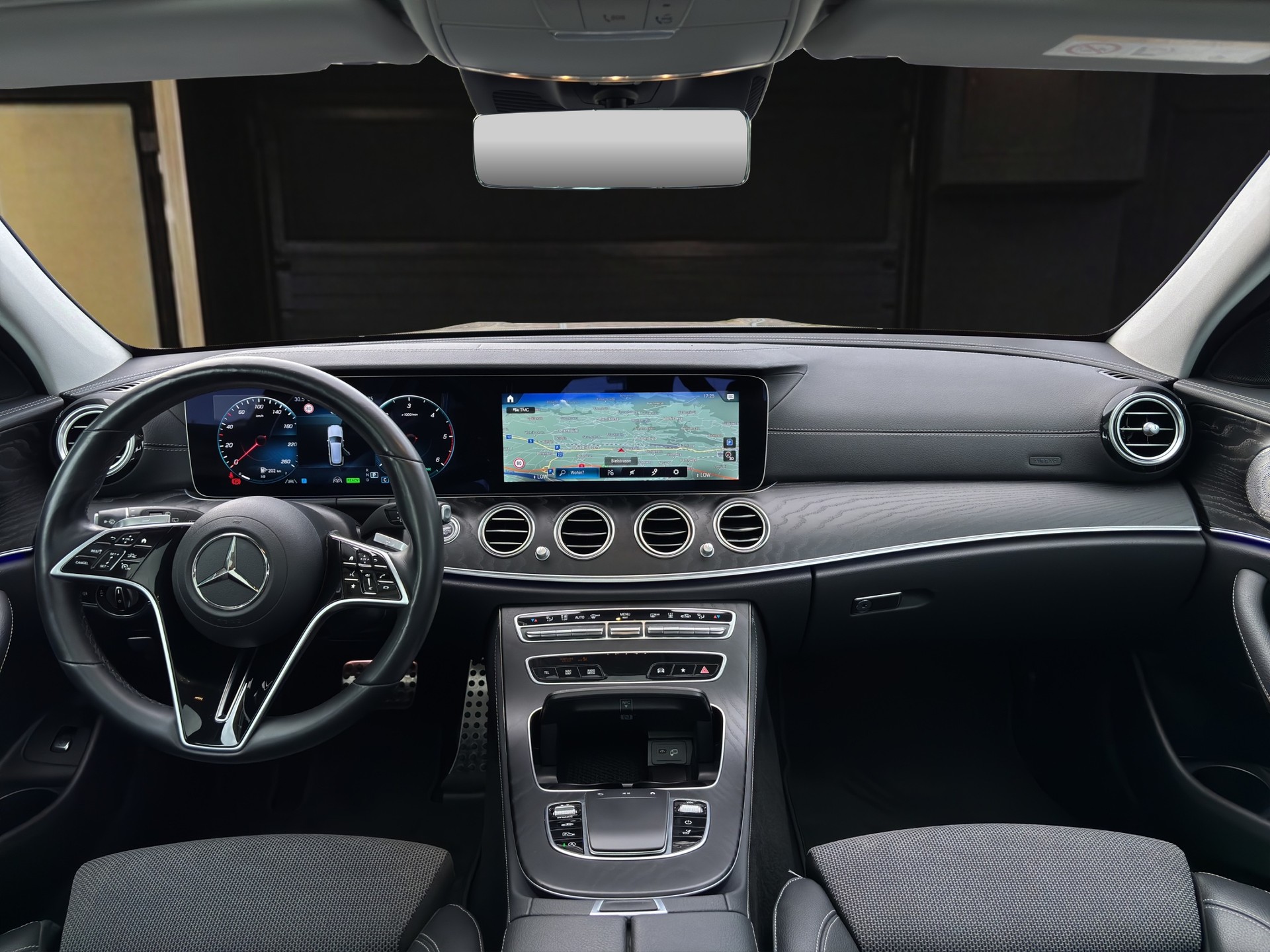MERCEDES-BENZ E 220 d All-Terrain Avantgarde 4matic Kombi-image-10