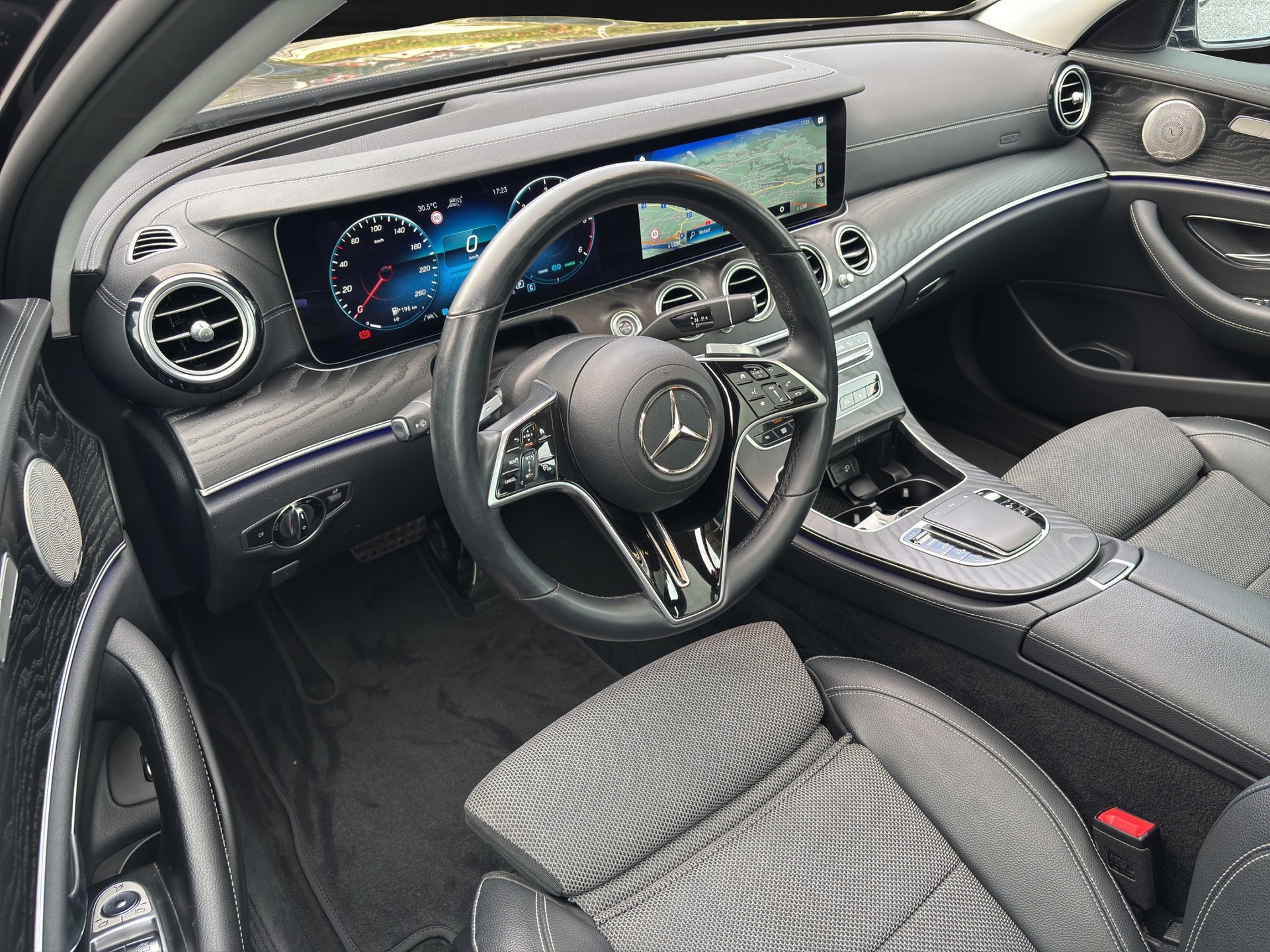 MERCEDES-BENZ E 220 d All-Terrain Avantgarde 4matic Kombi-image-8
