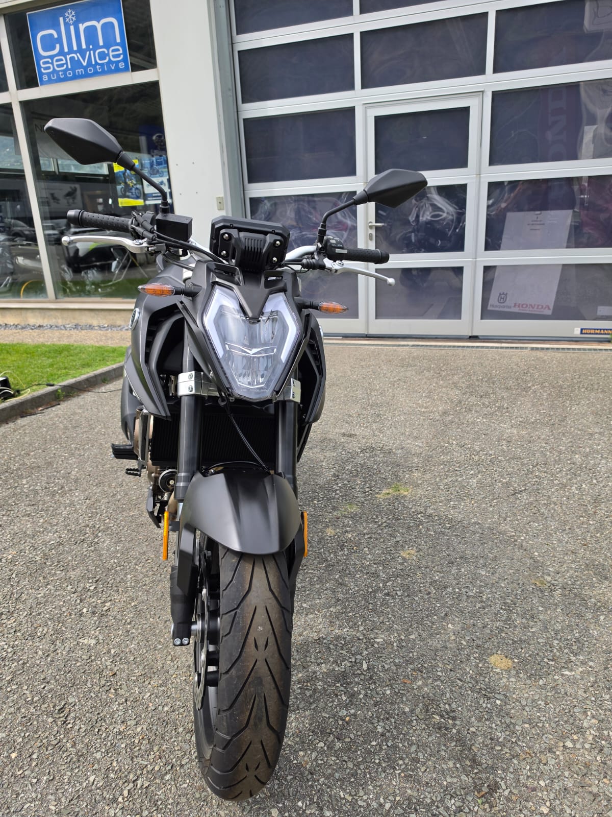 VOGE 625R-image-1