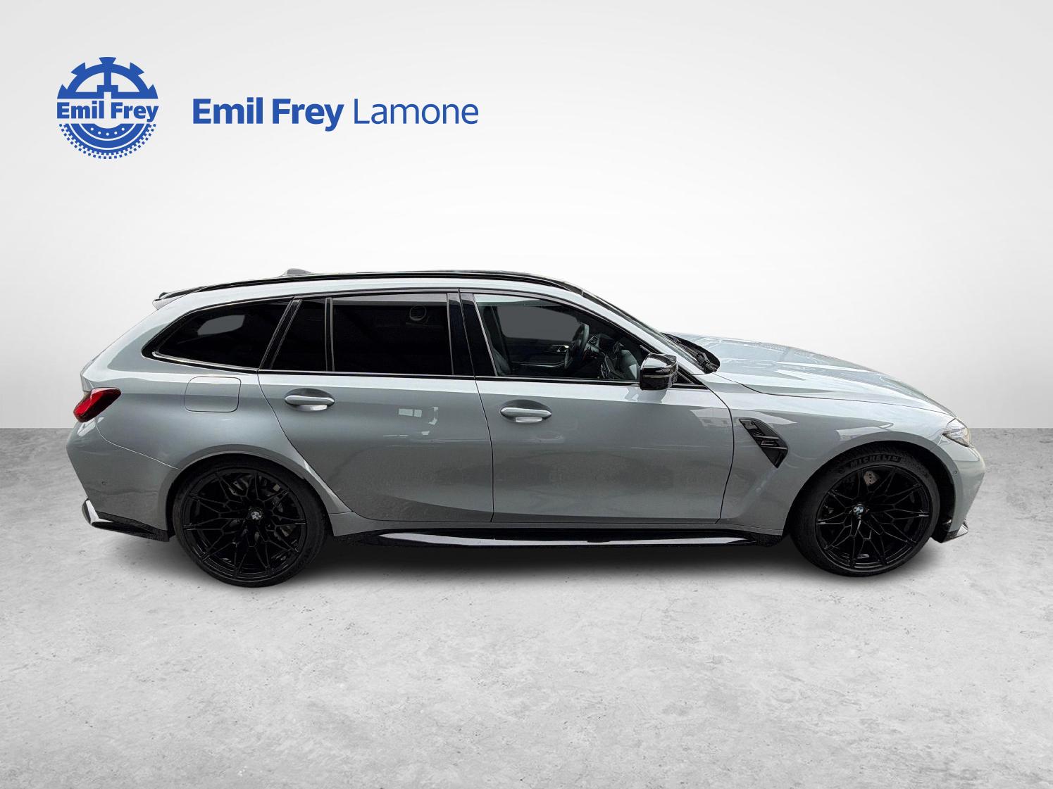 BMW M3 Competition xDrive Touring-image-6