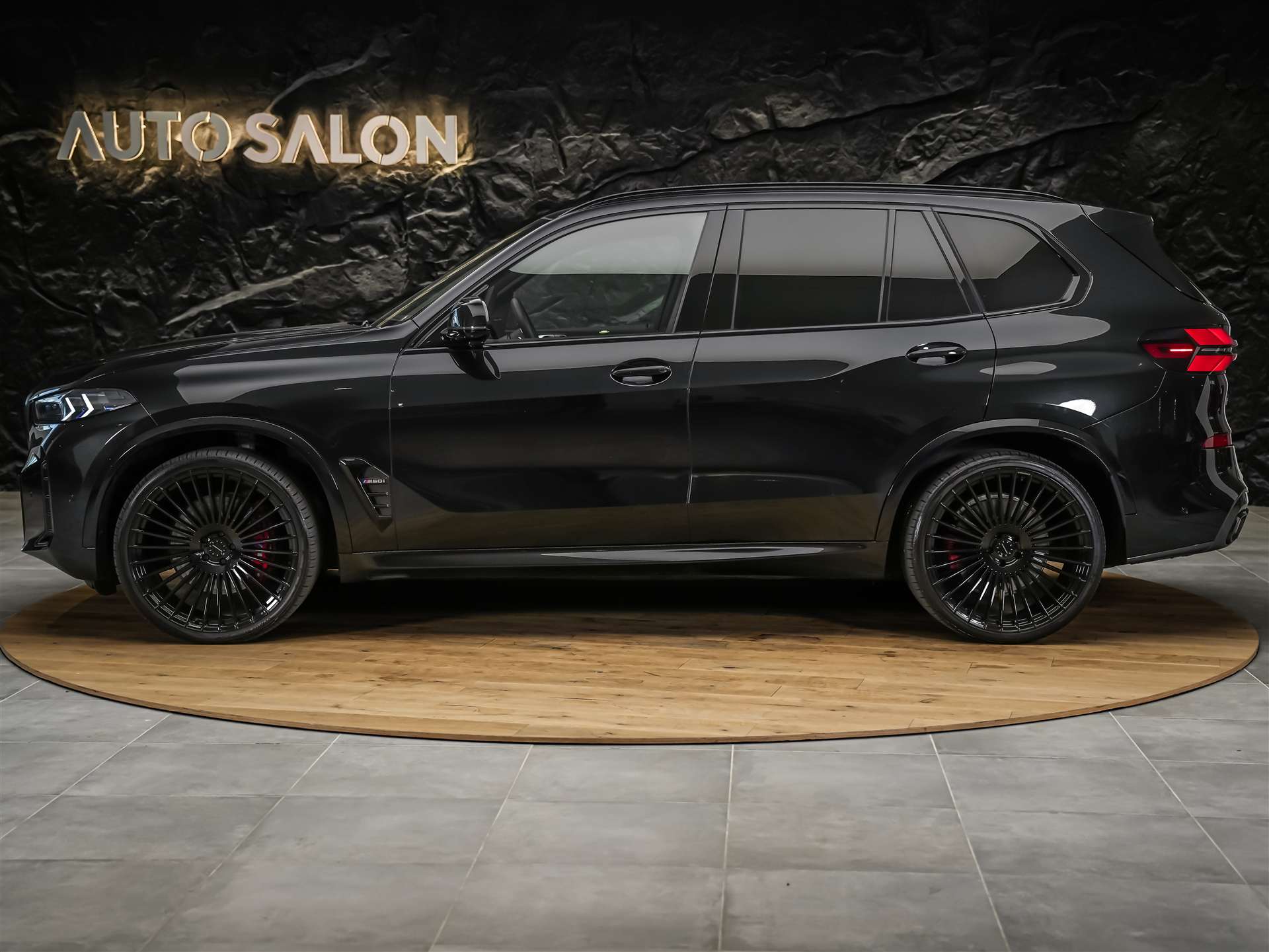 BMW X5 xDrive M60i M Sport Pro Steptronic *23" Felgen*Panorama Sky Lounge*Massage*Sitzlüftung*-showroom-element-1