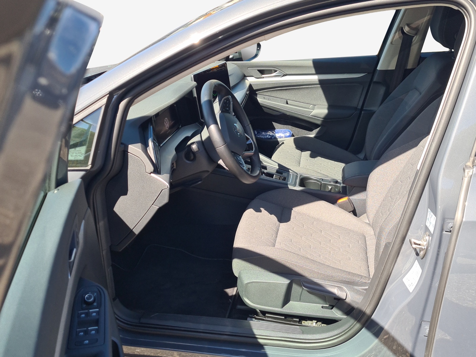 VW Golf 1.5 e TSI mHEV Life DSG-image-7