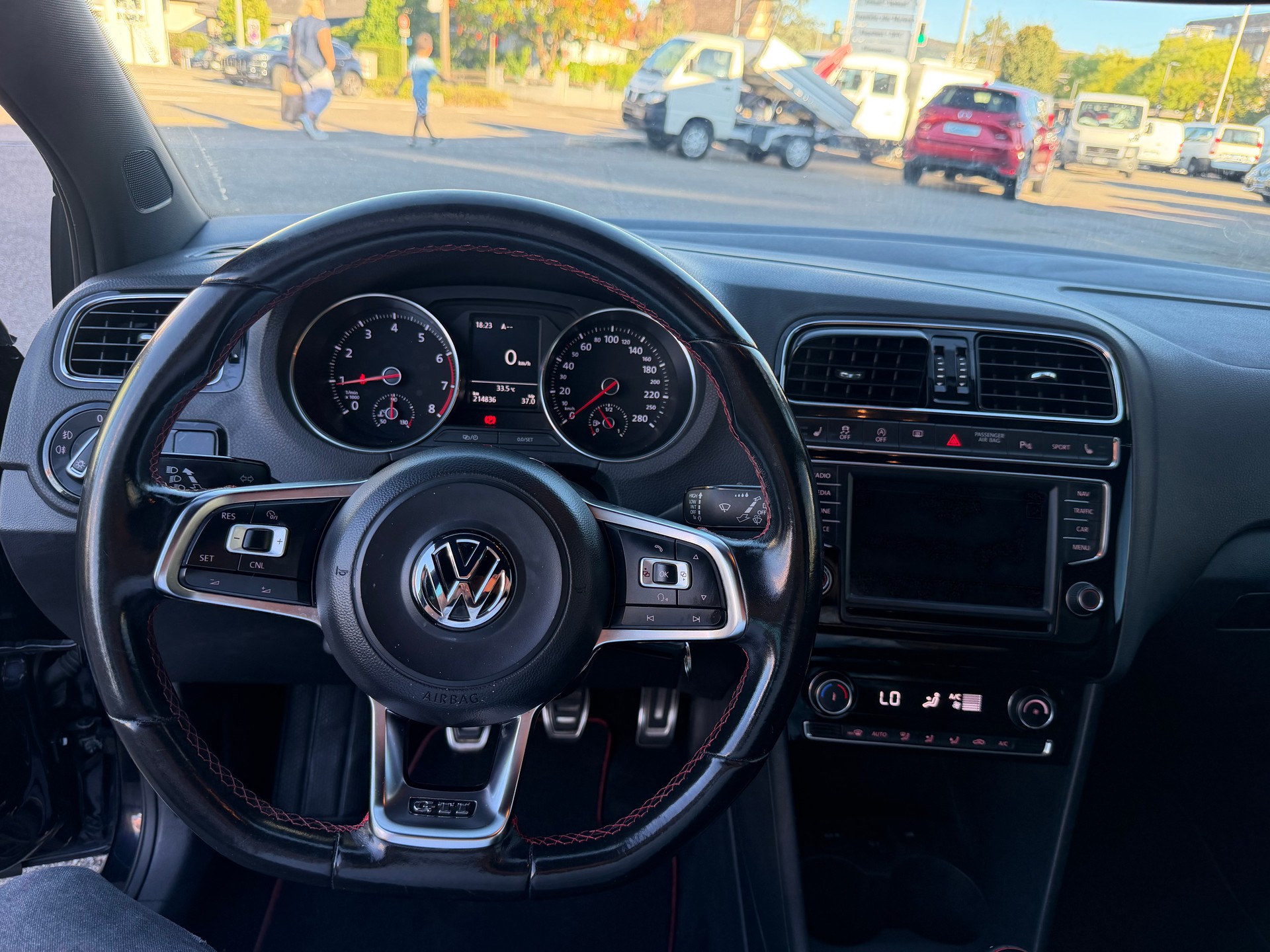 VW Polo 1.8 TSI GTI-image-12