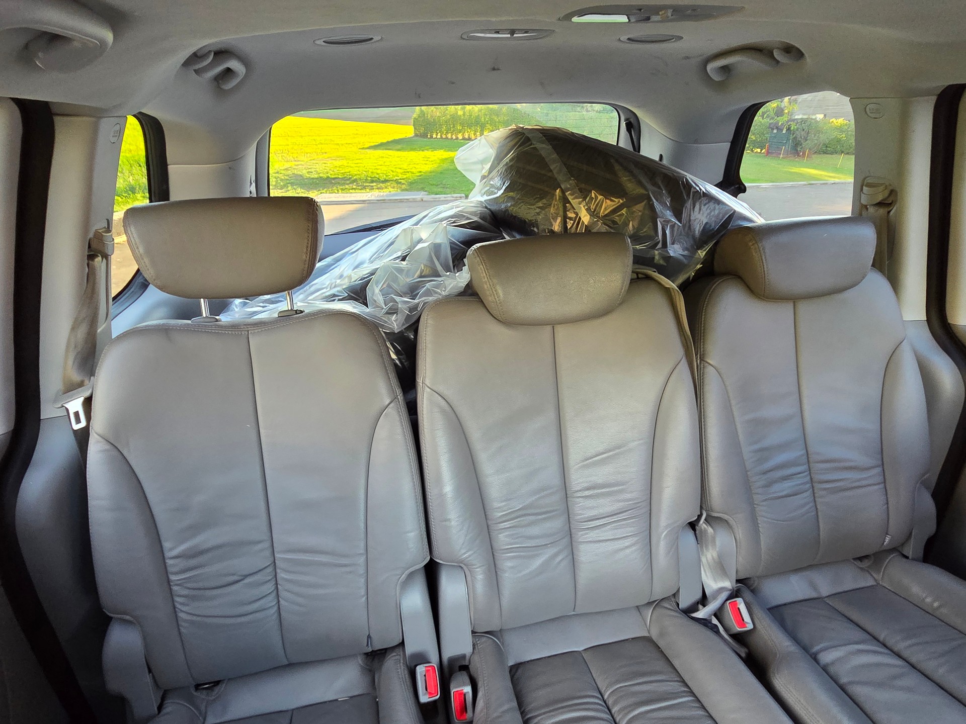 KIA Carnival 2.2 CRDi Trend Automatic-image-8