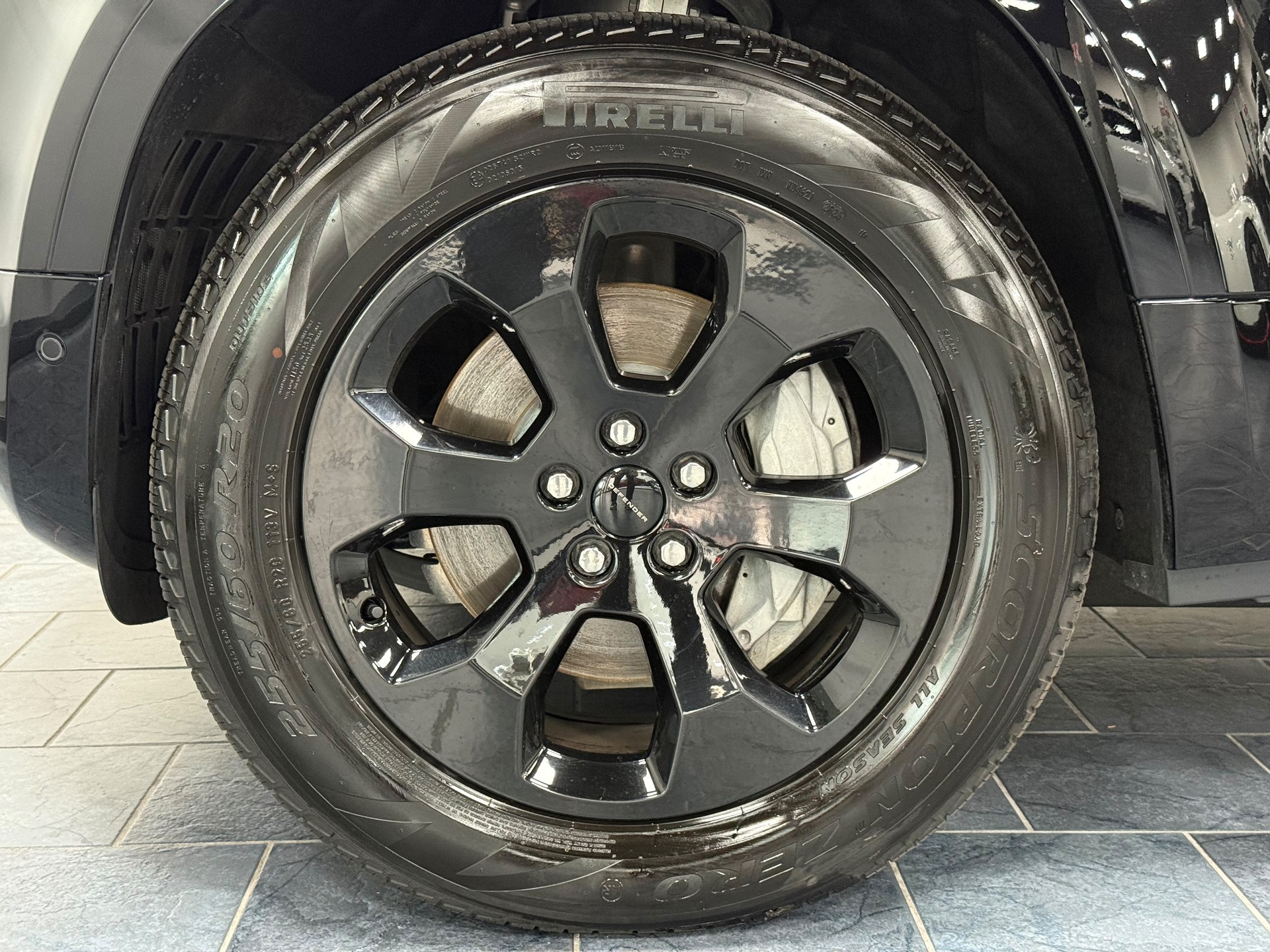 LAND ROVER Defender 110 3.0 D I6 350 X-Dynamic SE AWD AT8-image-28