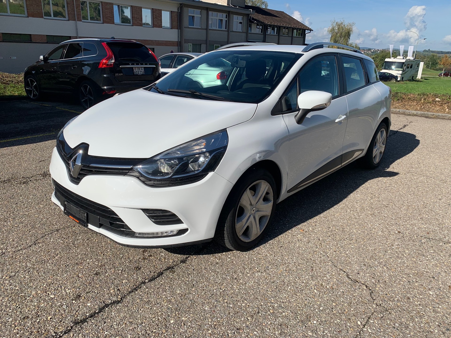 RENAULT Clio Grandtour 0.9 12V Zen-showroom-element-1