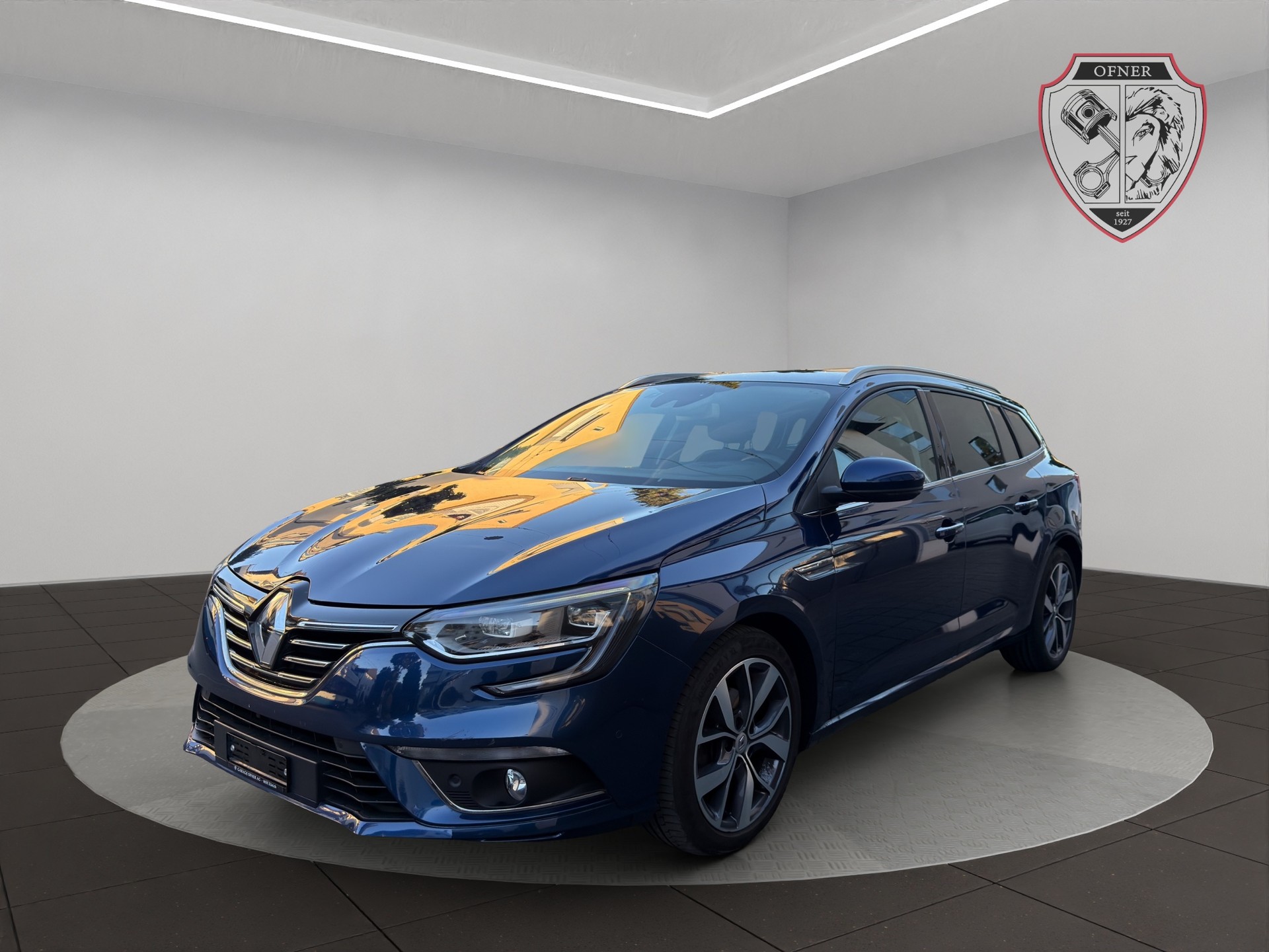 RENAULT Mégane Grandtour 1.2 16V Turbo Bose EDC-showroom-element-2