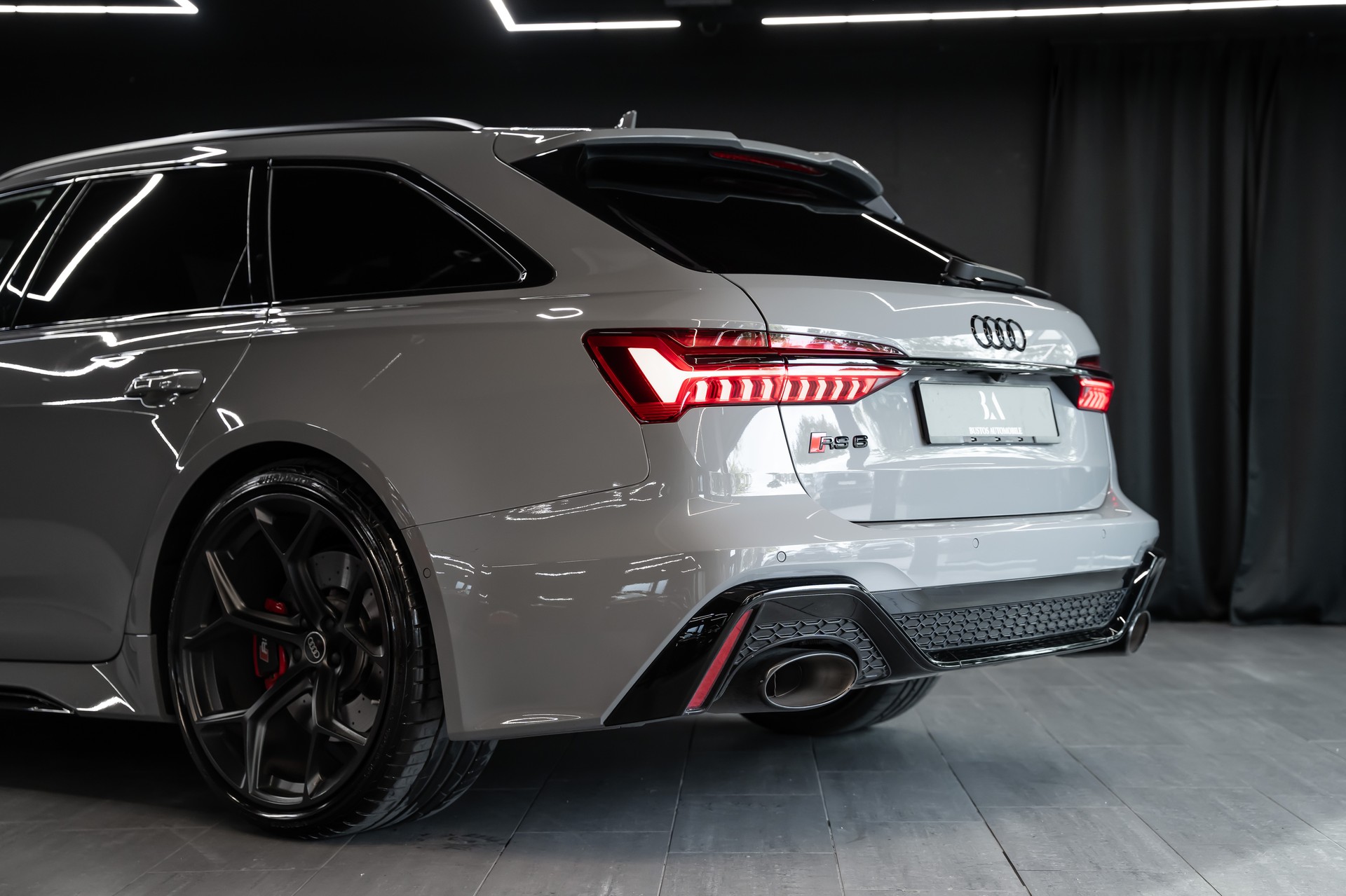 AUDI RS6 Avant 4.0 TFSI V8 Performance / CH Auto / Audi Werksgarantie / Gratis Service / Sitzkühlung / Bang & Olufsen uvm...-image-7