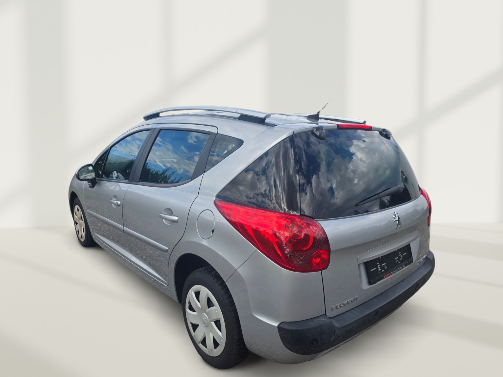PEUGEOT 207 SW 1.6 16V Sport Automatic-image-6