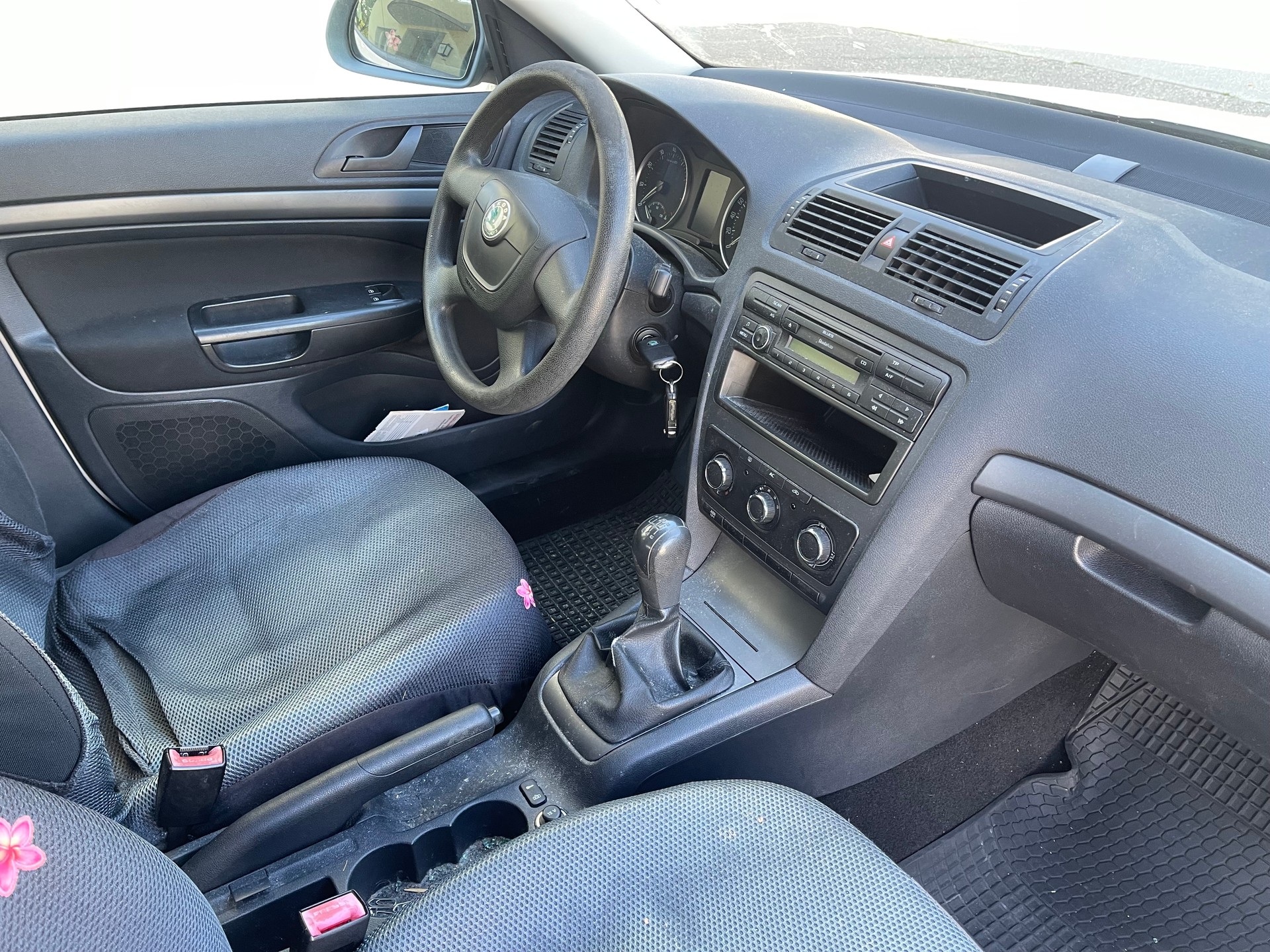 SKODA Octavia Combi 1.4 TSI Entry-image-5