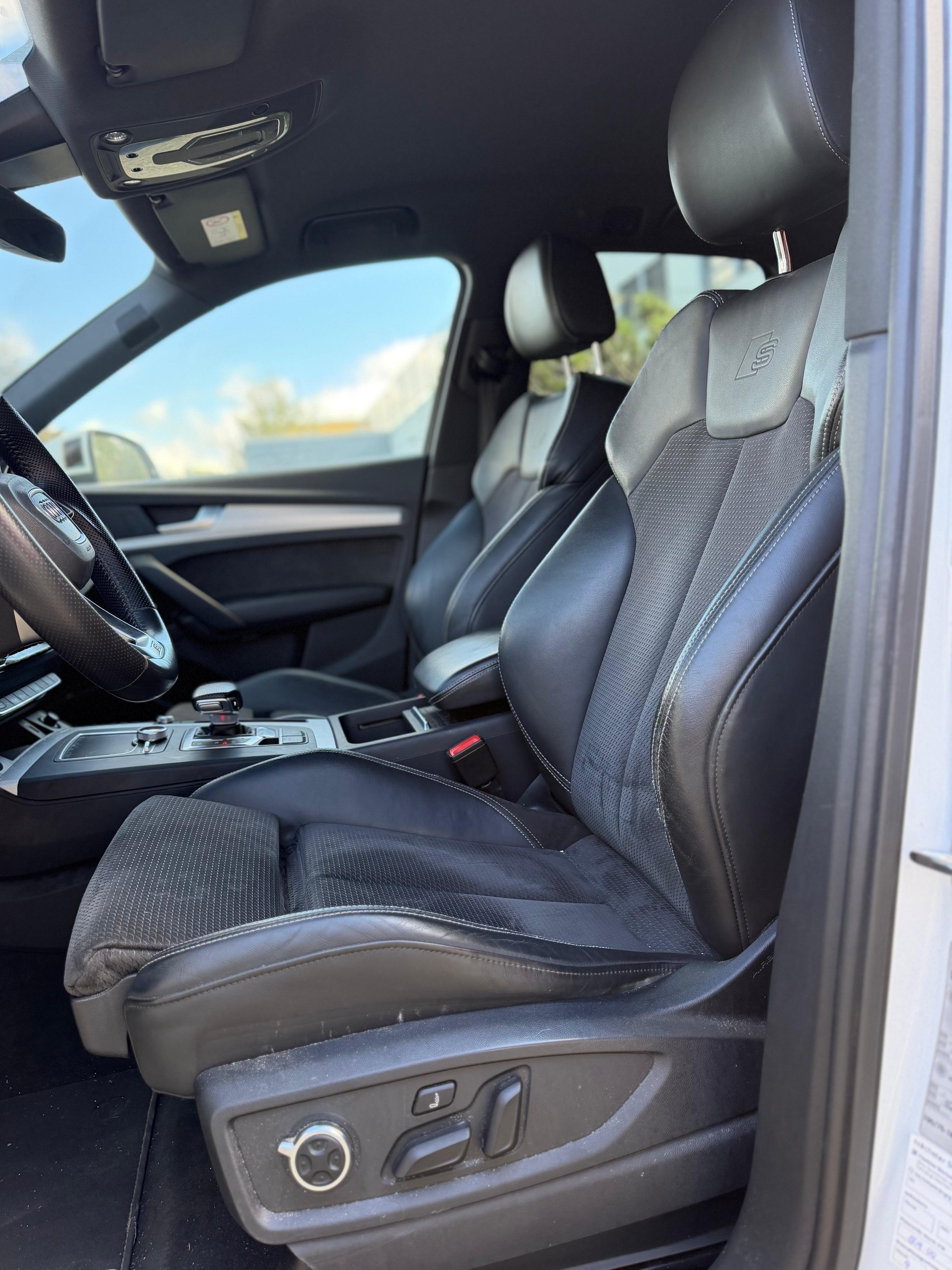 AUDI Q5 2.0 TFSI sport quattro S-tronic-image-7