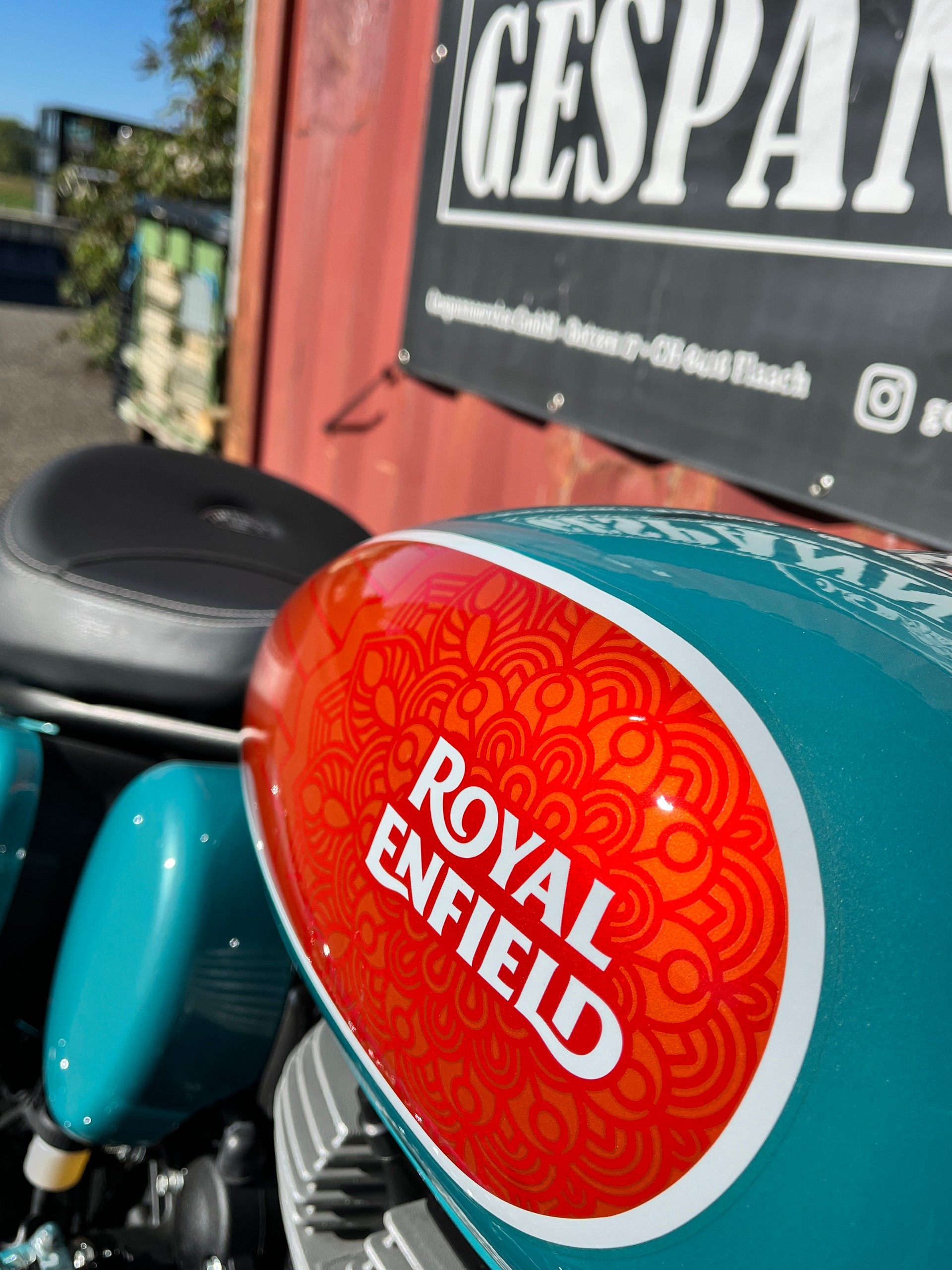 ROYAL ENFIELD Classic 350 Goan Limited-image-8