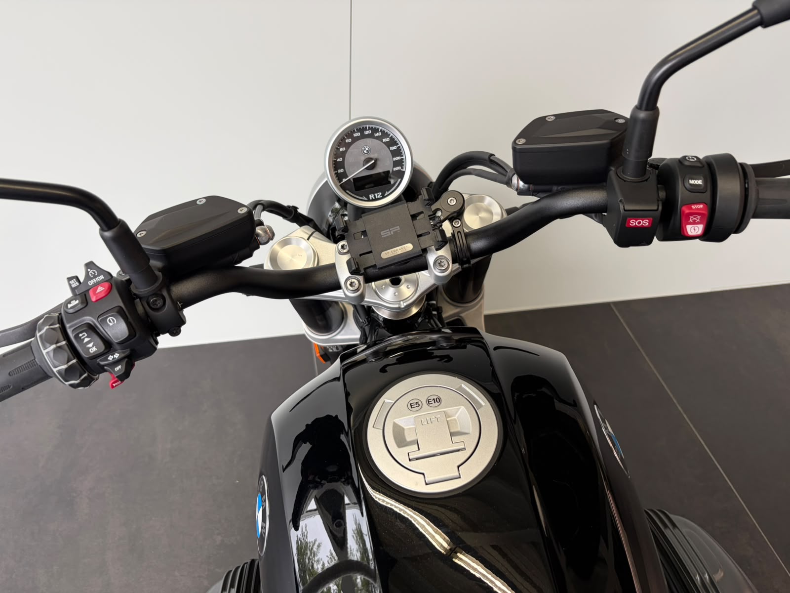 BMW R 12-image-10