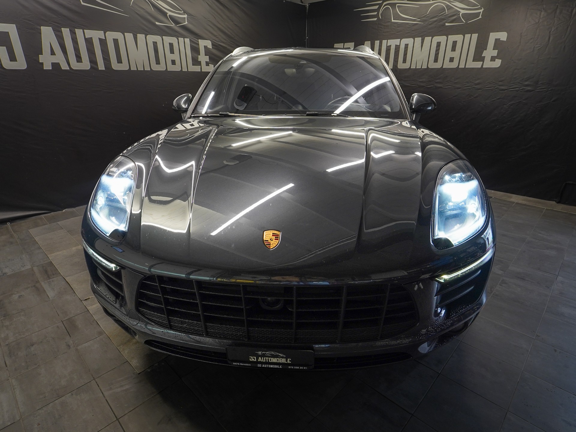 PORSCHE Macan S PDK-showroom-element-2