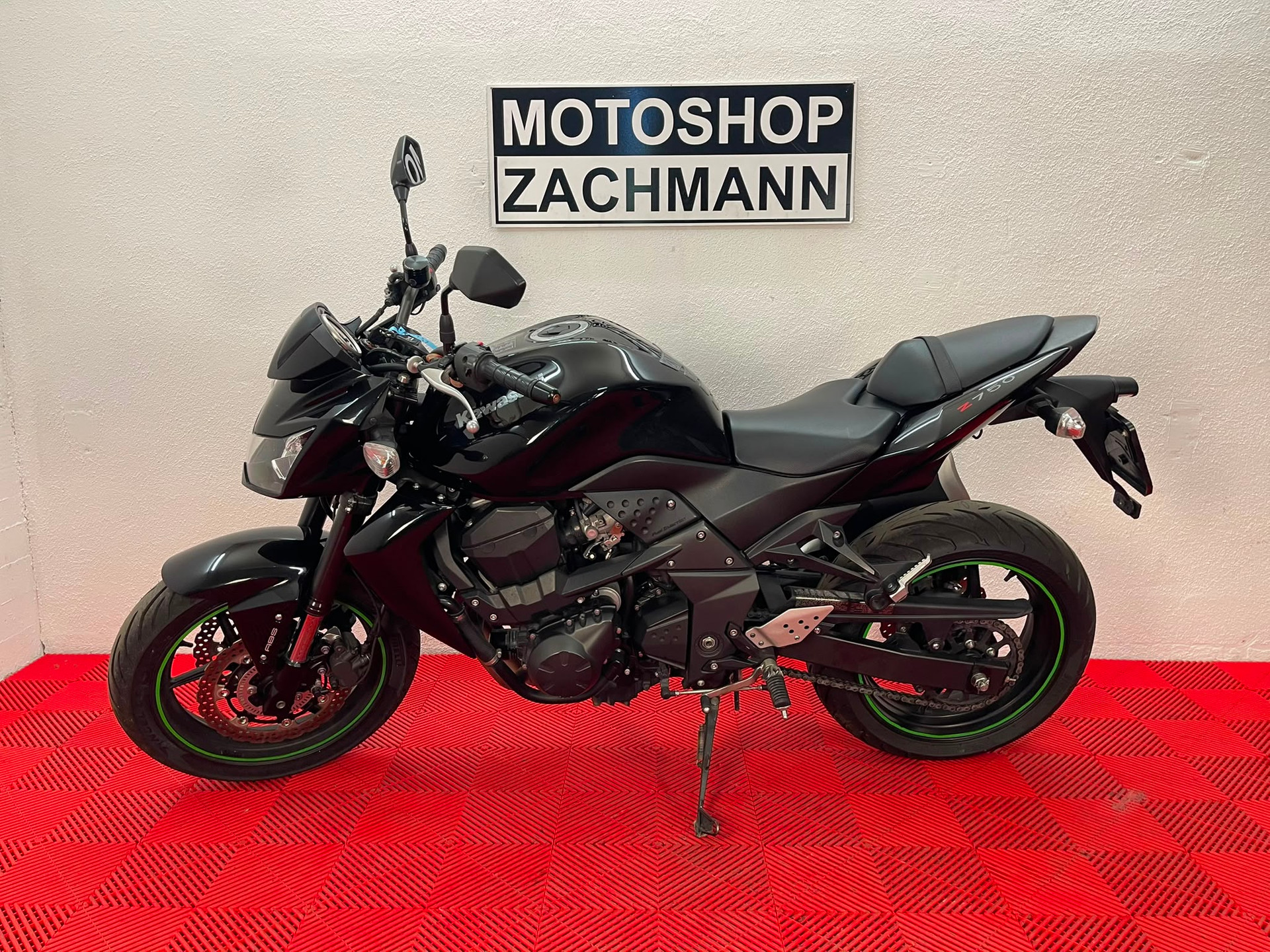 KAWASAKI Z 750 ABS-showroom-element-3