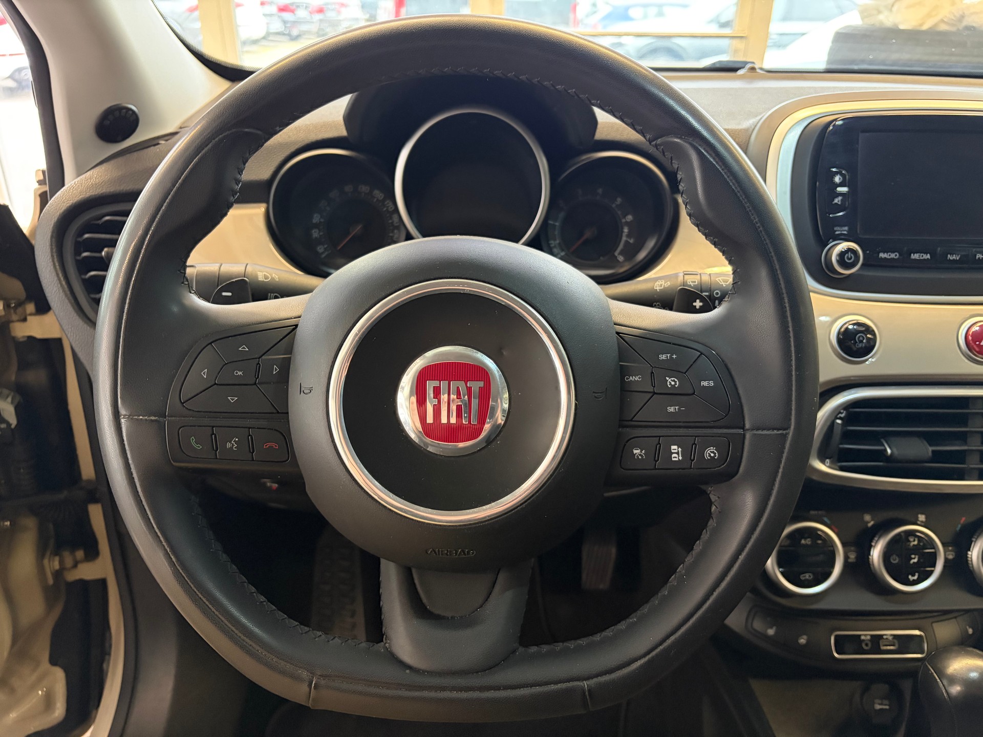 FIAT 500X 1.4T Lounge DCT | CH Fahrzeug | Pastell | Navigation | Lounge Pack | DAB+ | Winter Paket |-image-19