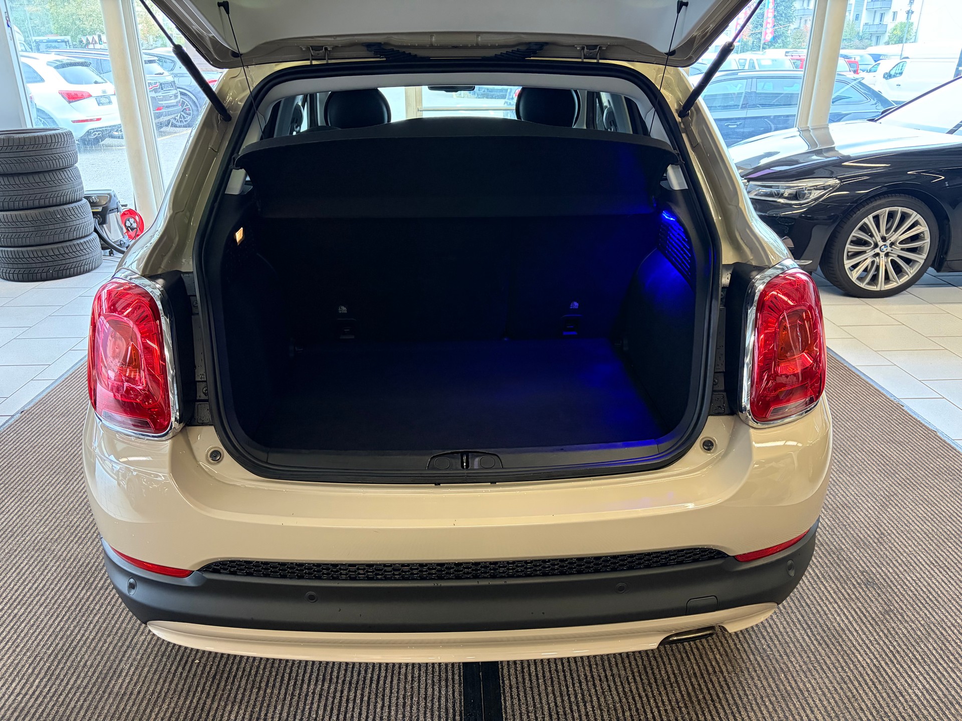 FIAT 500X 1.4T Lounge DCT | CH Fahrzeug | Pastell | Navigation | Lounge Pack | DAB+ | Winter Paket |-image-25
