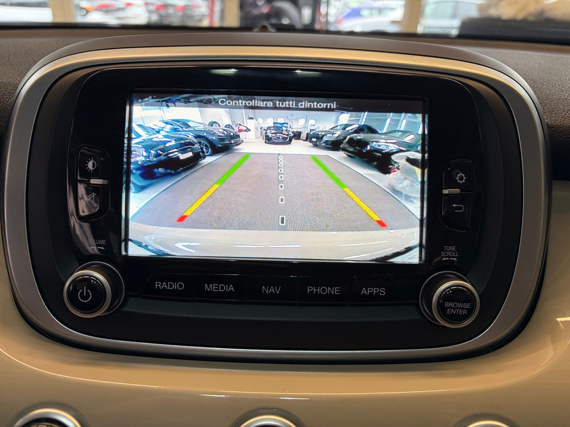 FIAT 500X 1.4T Lounge DCT | CH Fahrzeug | Pastell | Navigation | Lounge Pack | DAB+ | Winter Paket |-image-16
