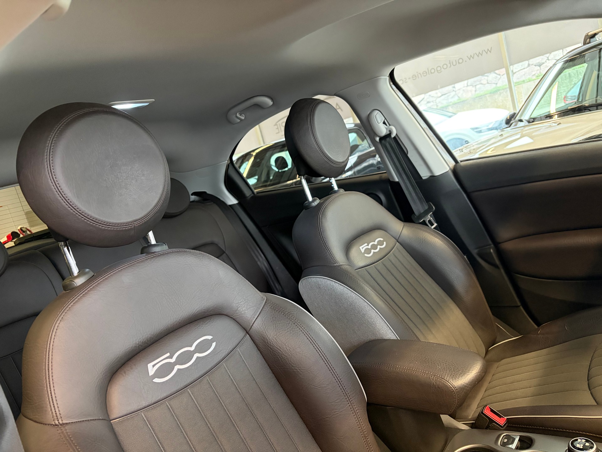 FIAT 500X 1.4T Lounge DCT | CH Fahrzeug | Pastell | Navigation | Lounge Pack | DAB+ | Winter Paket |-image-31