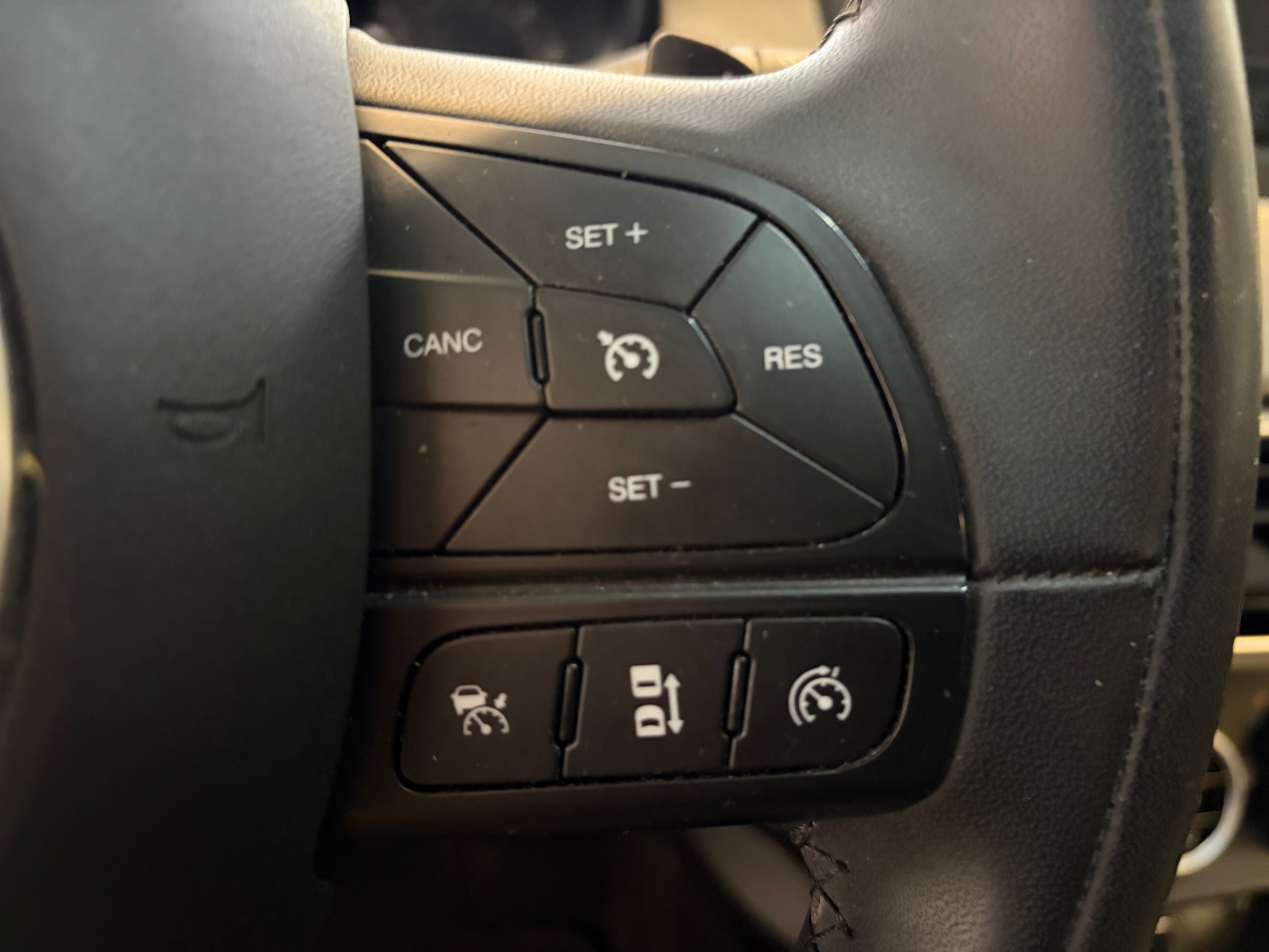FIAT 500X 1.4T Lounge DCT | CH Fahrzeug | Pastell | Navigation | Lounge Pack | DAB+ | Winter Paket |-image-20