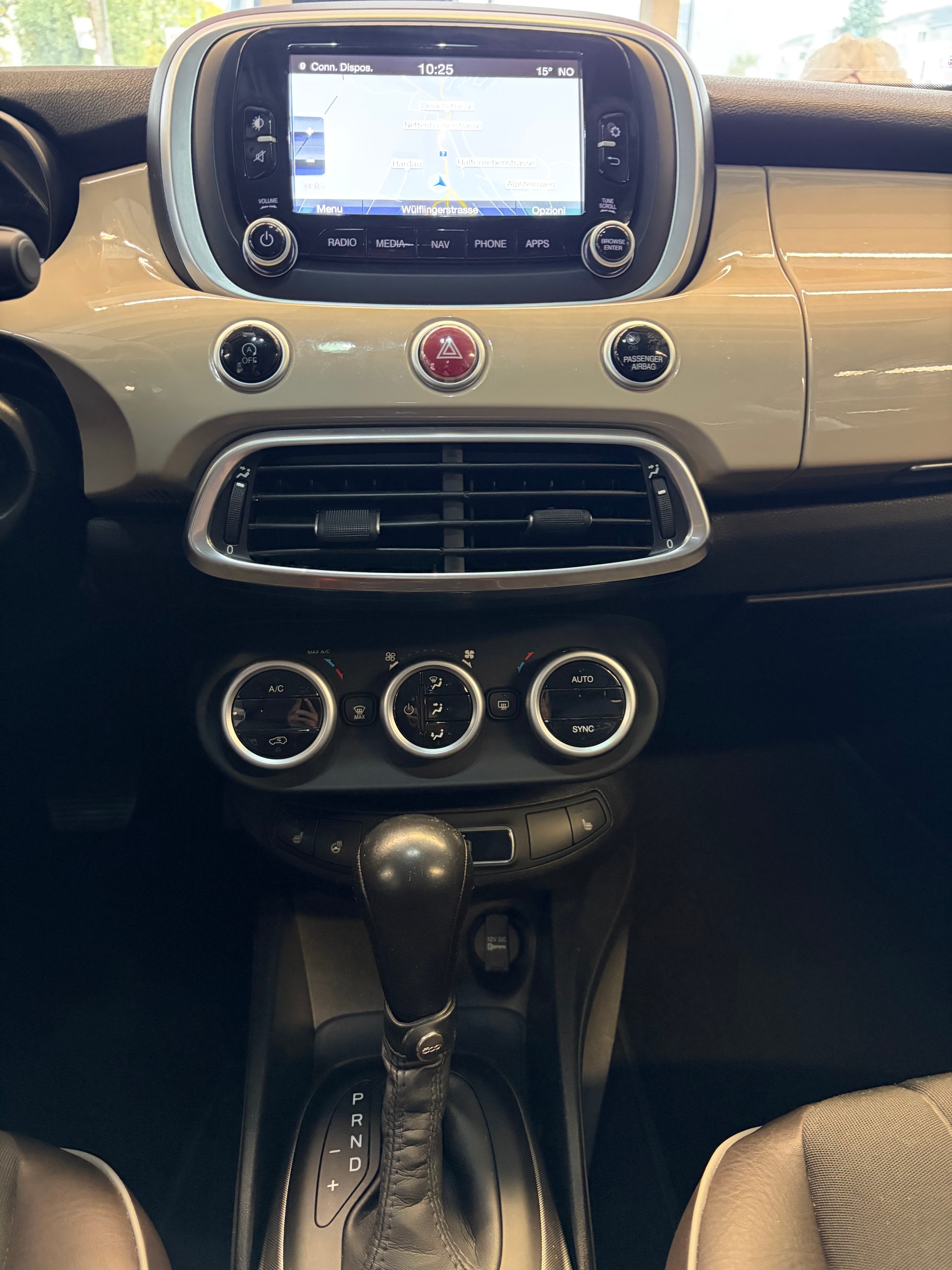 FIAT 500X 1.4T Lounge DCT | CH Fahrzeug | Pastell | Navigation | Lounge Pack | DAB+ | Winter Paket |-image-14