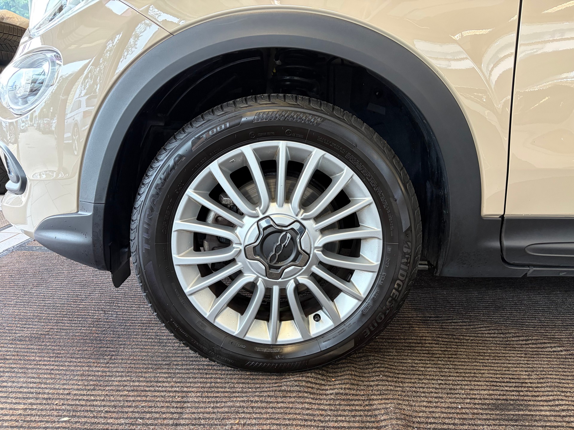 FIAT 500X 1.4T Lounge DCT | CH Fahrzeug | Pastell | Navigation | Lounge Pack | DAB+ | Winter Paket |-image-9