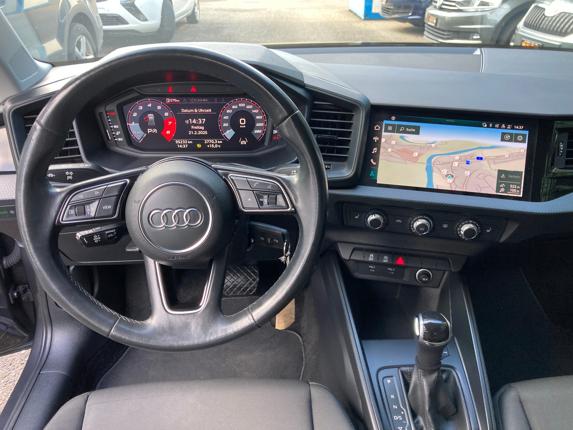 AUDI A1 Sportback 30 TFSI Attraction-image-9
