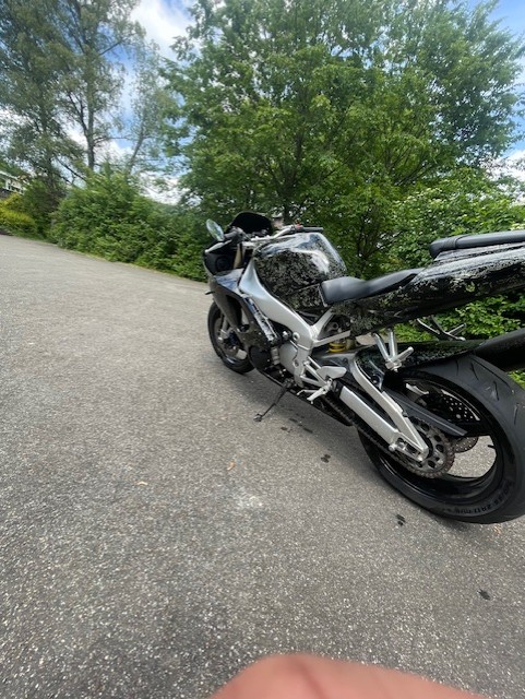 YAMAHA YZF-R1-image-4