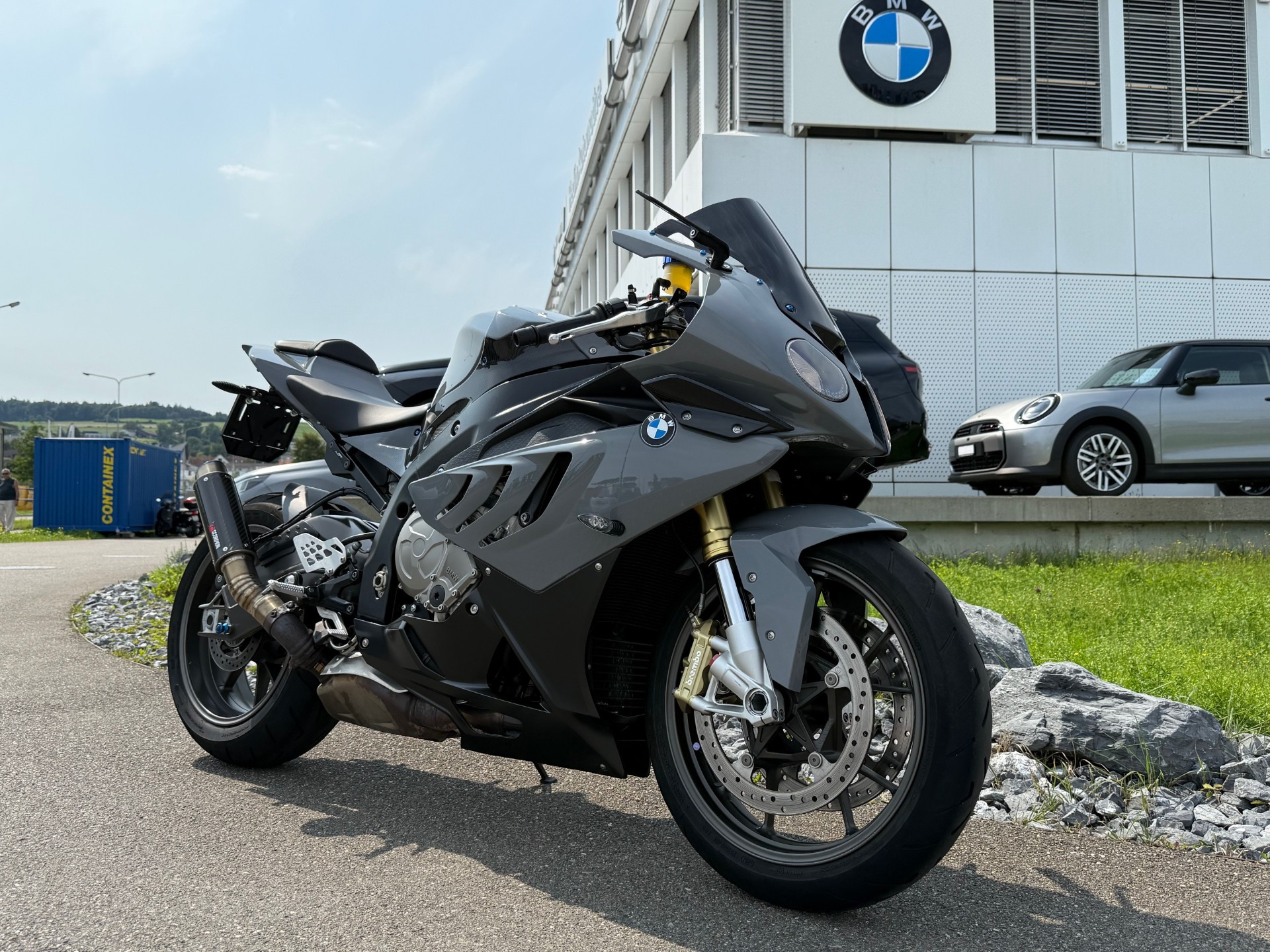 BMW S 1000 RR "Stealth Bomber"-image-1