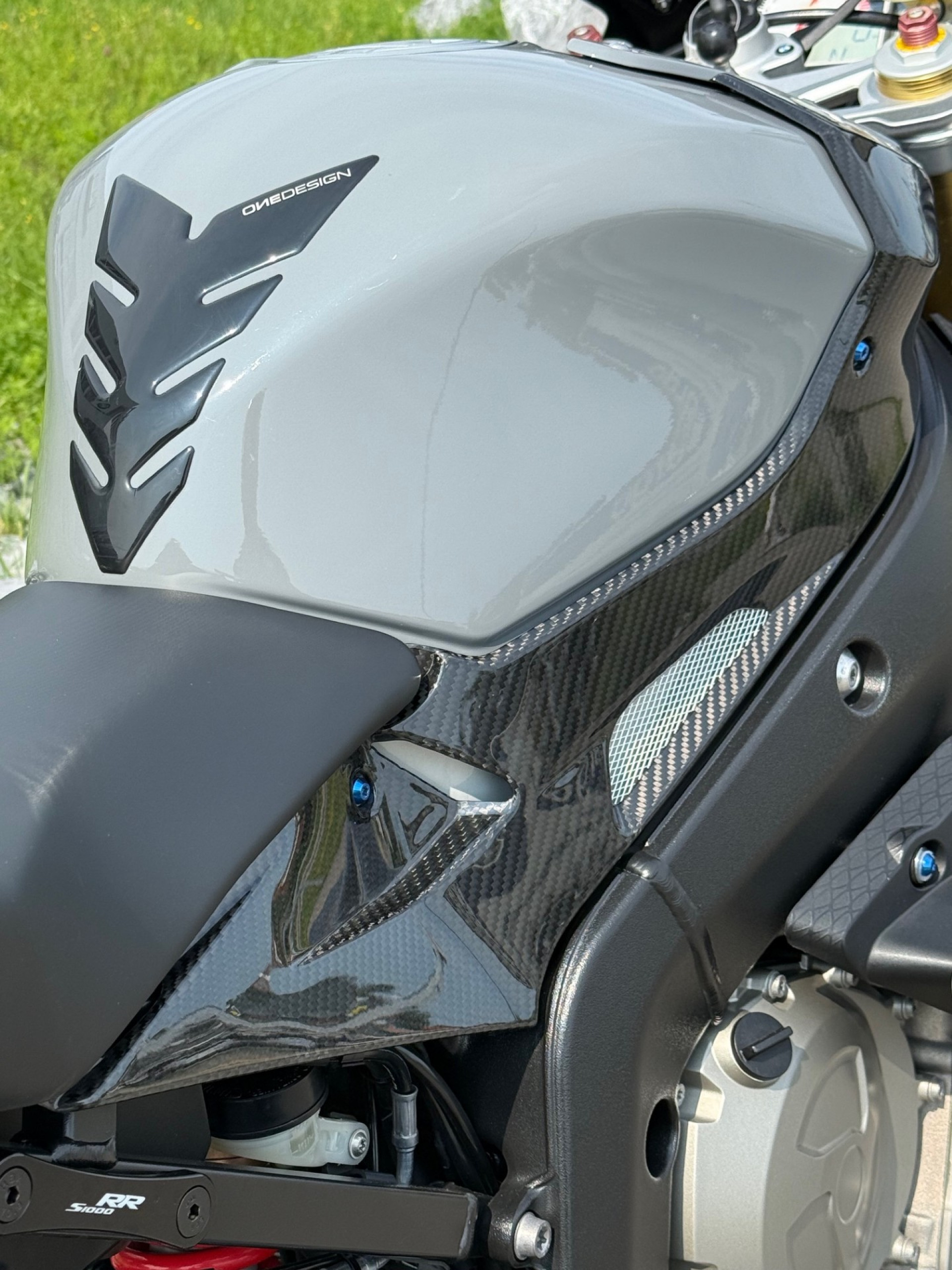 BMW S 1000 RR "Stealth Bomber"-image-5