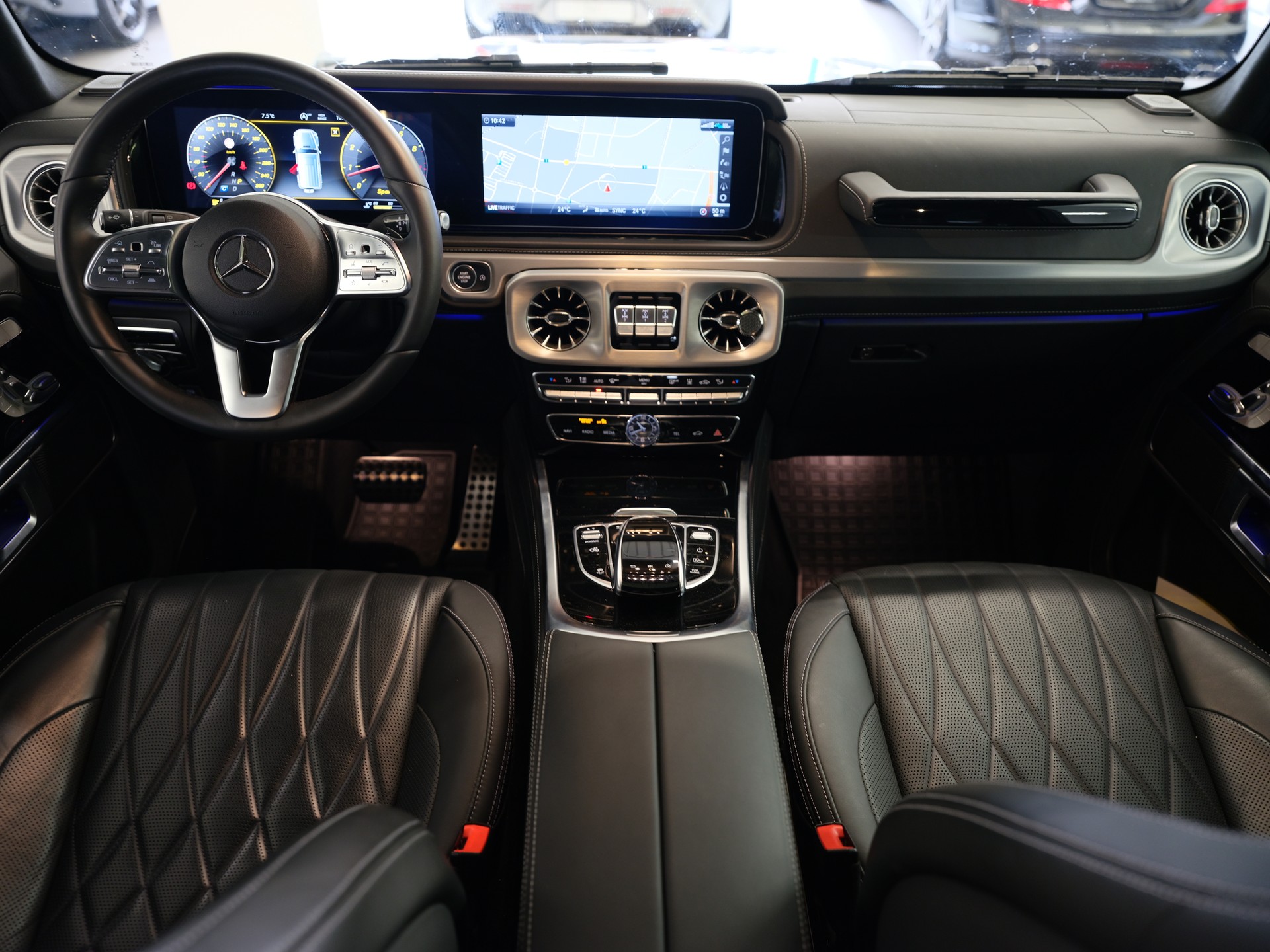 MERCEDES-BENZ G 500 AMG Line 9G-Tronic-image-25